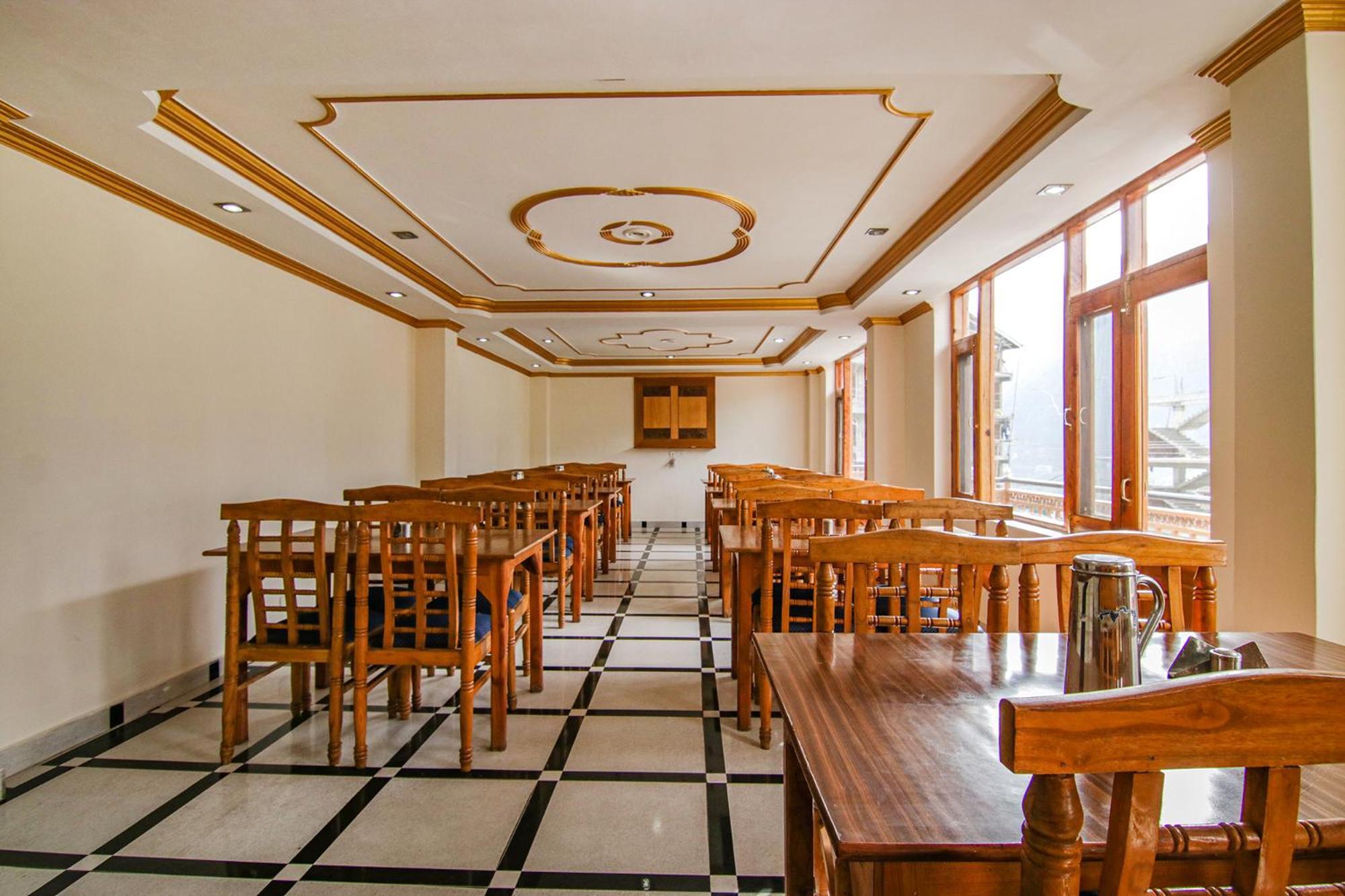 Hotel Fabhotel Prini