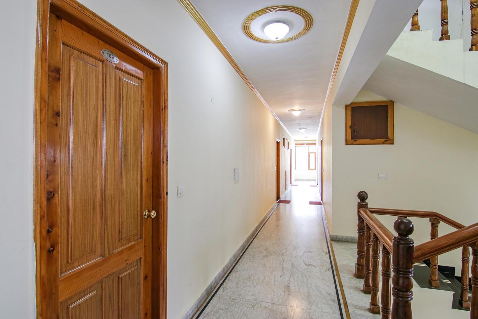 Fabhotel Prini Manali (Himachal Pradesh)