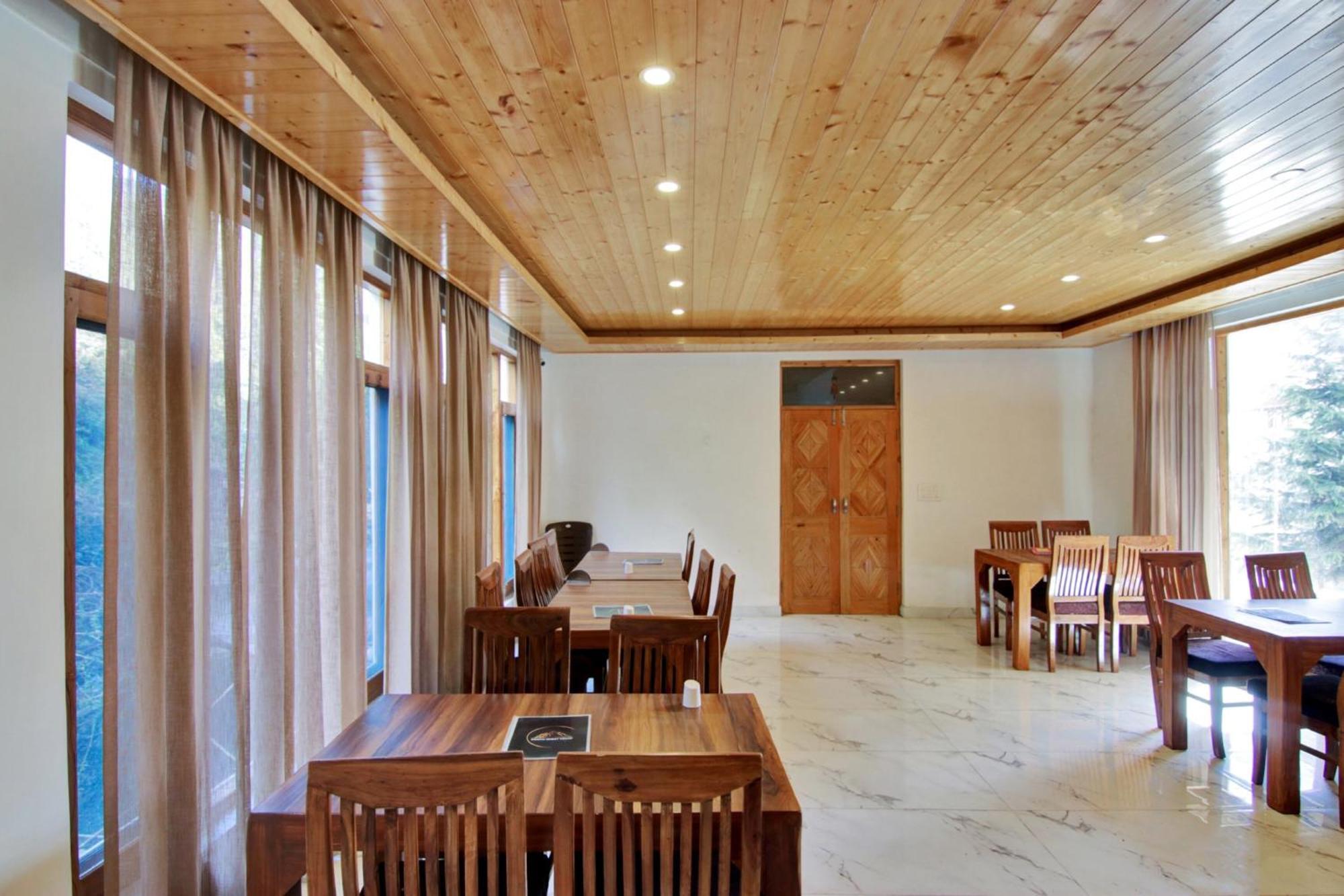 O Kshitij Hotel