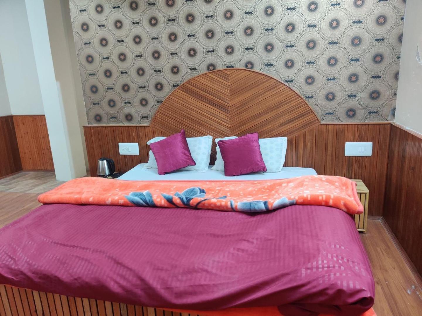 Homestay Shangri *