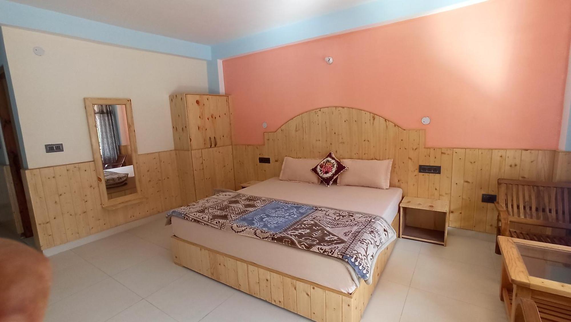 Wood Stone Homestay Guest house *