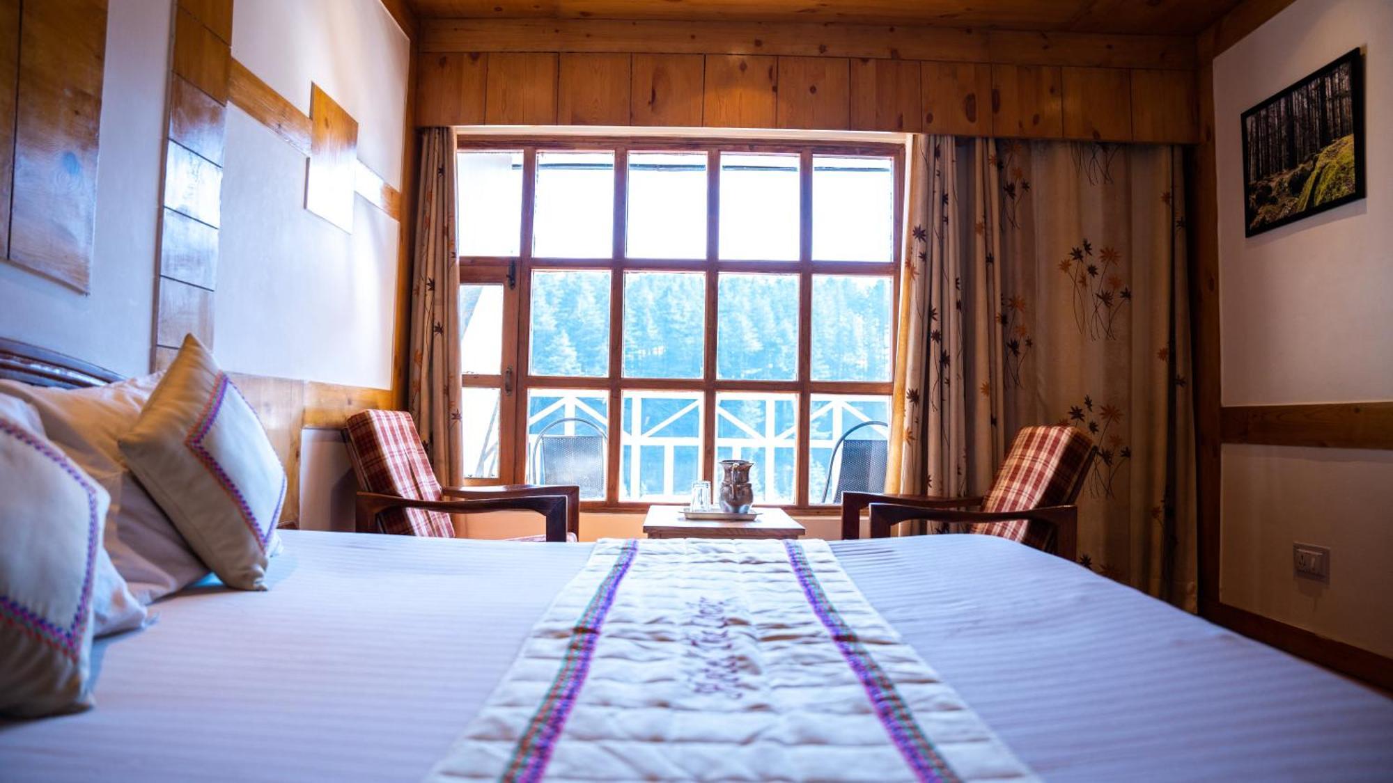 The Conifer Hotel Manali (Himachal Pradesh)
