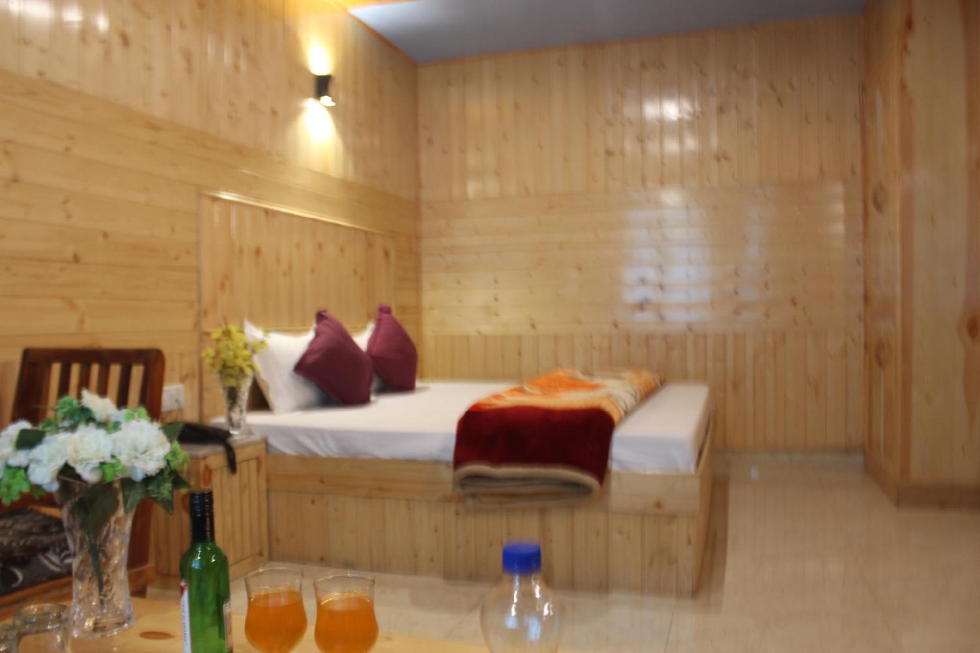 Guruchhaya And Hotel 3*