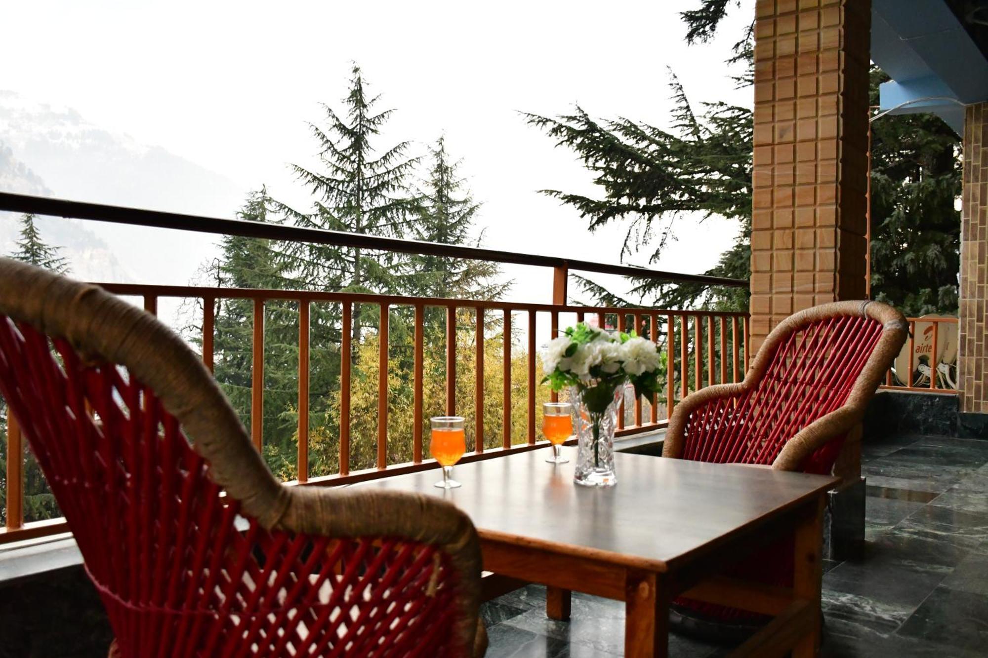 Hotel Guruchhaya And 3*