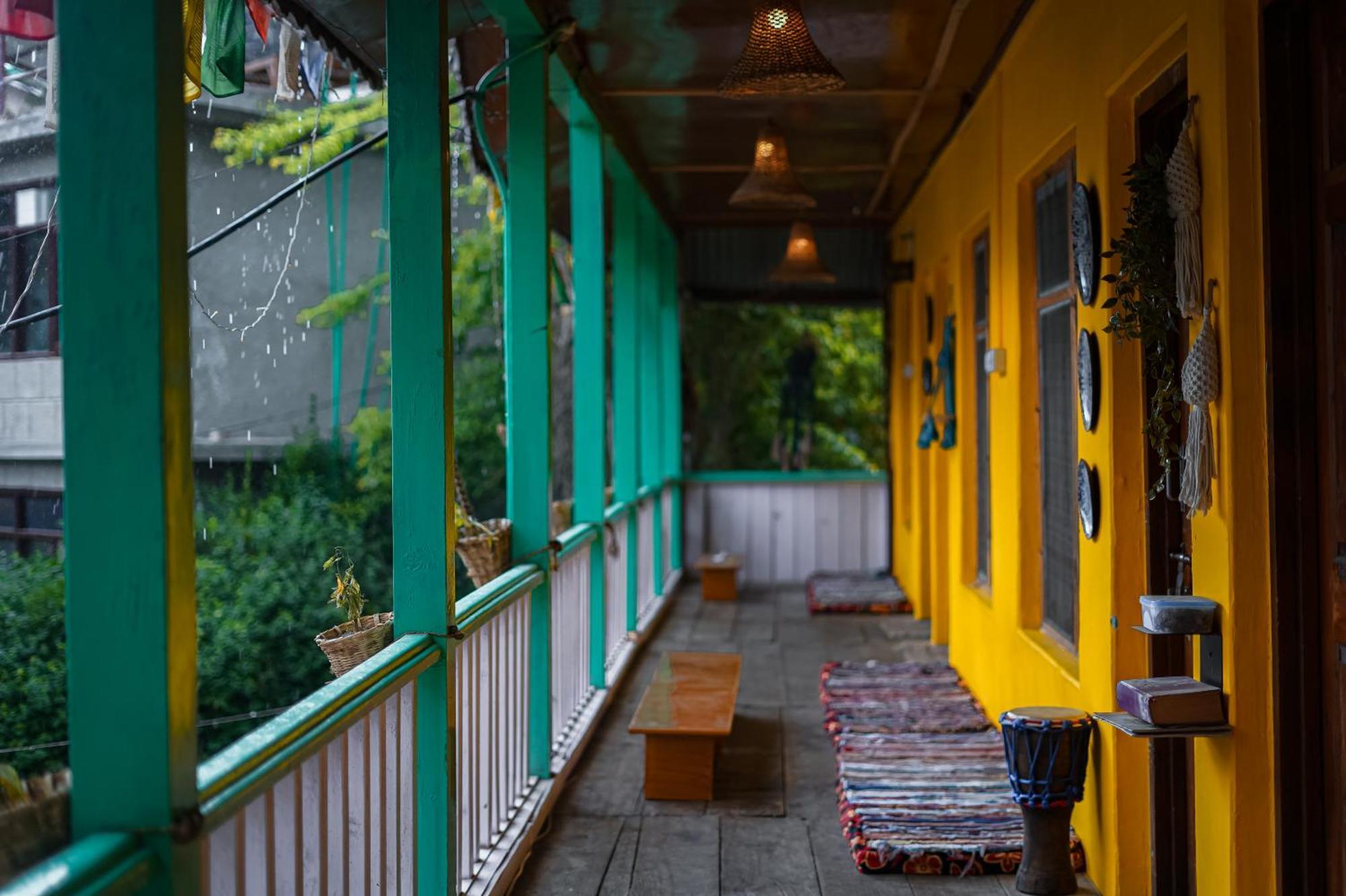Yaarana & Cafe, Vashisht, Hostel
