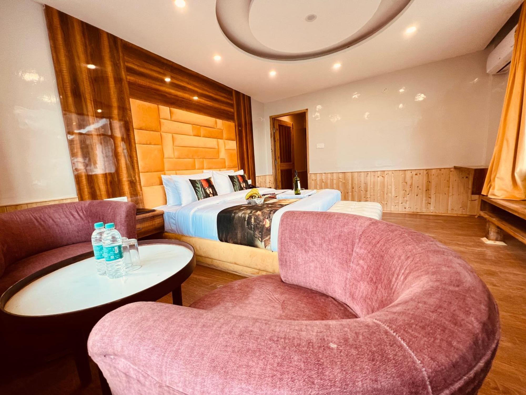 Hill River - Heated & Air Cooled - Near Mall Road , Of 2024- 2025