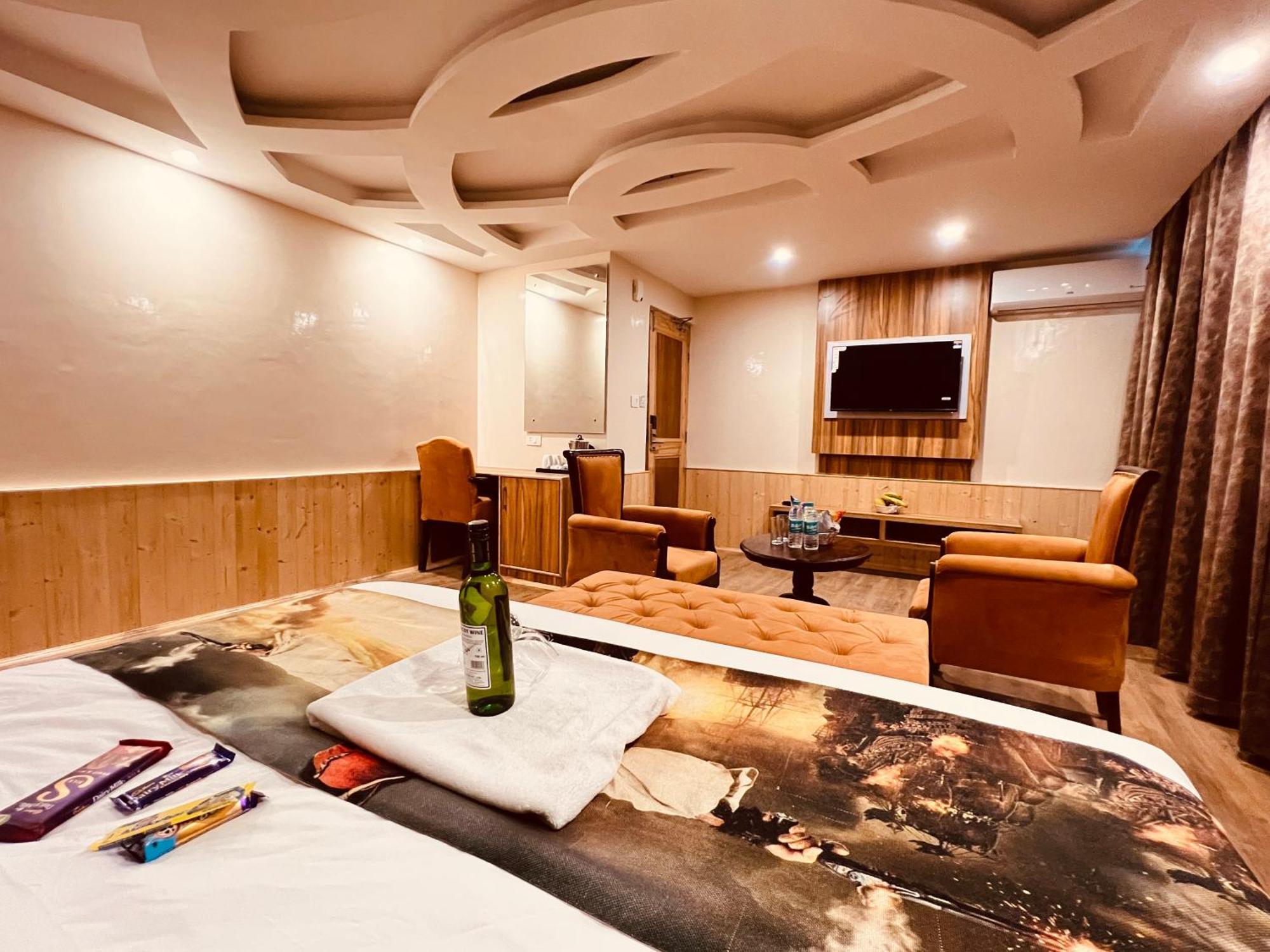 Hotel Hill River - Heated & Air Cooled - Near Mall Road , Of 2024- 2025 Manali (Himachal Pradesh)