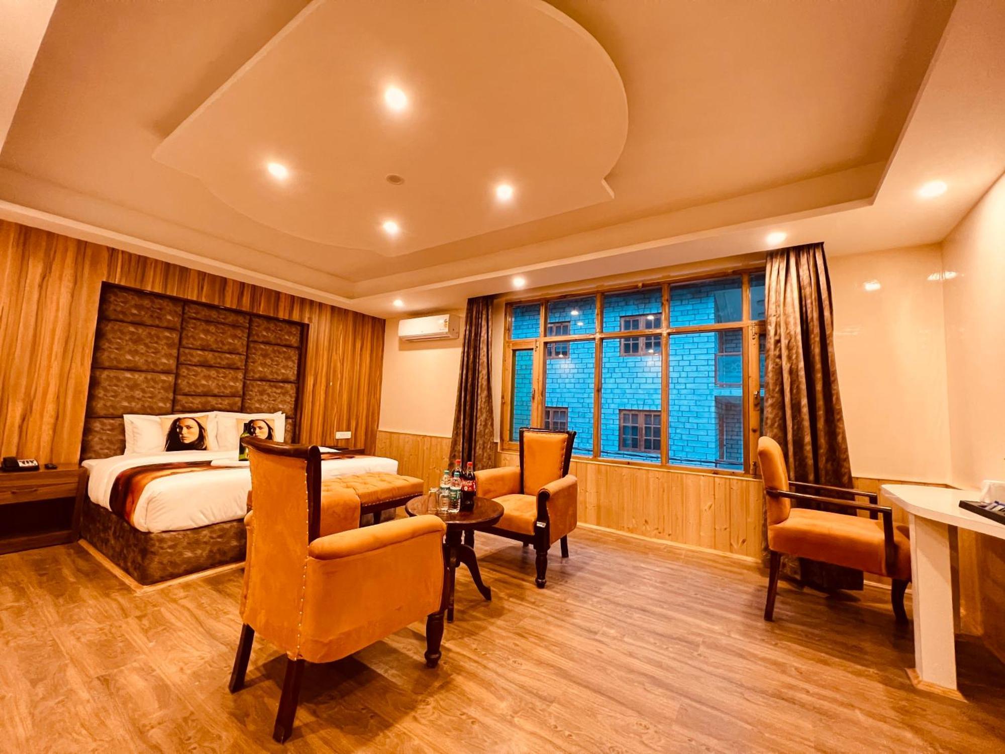 Hill River - Heated & Air Cooled - Near Mall Road , Of 2024- 2025 Hotel