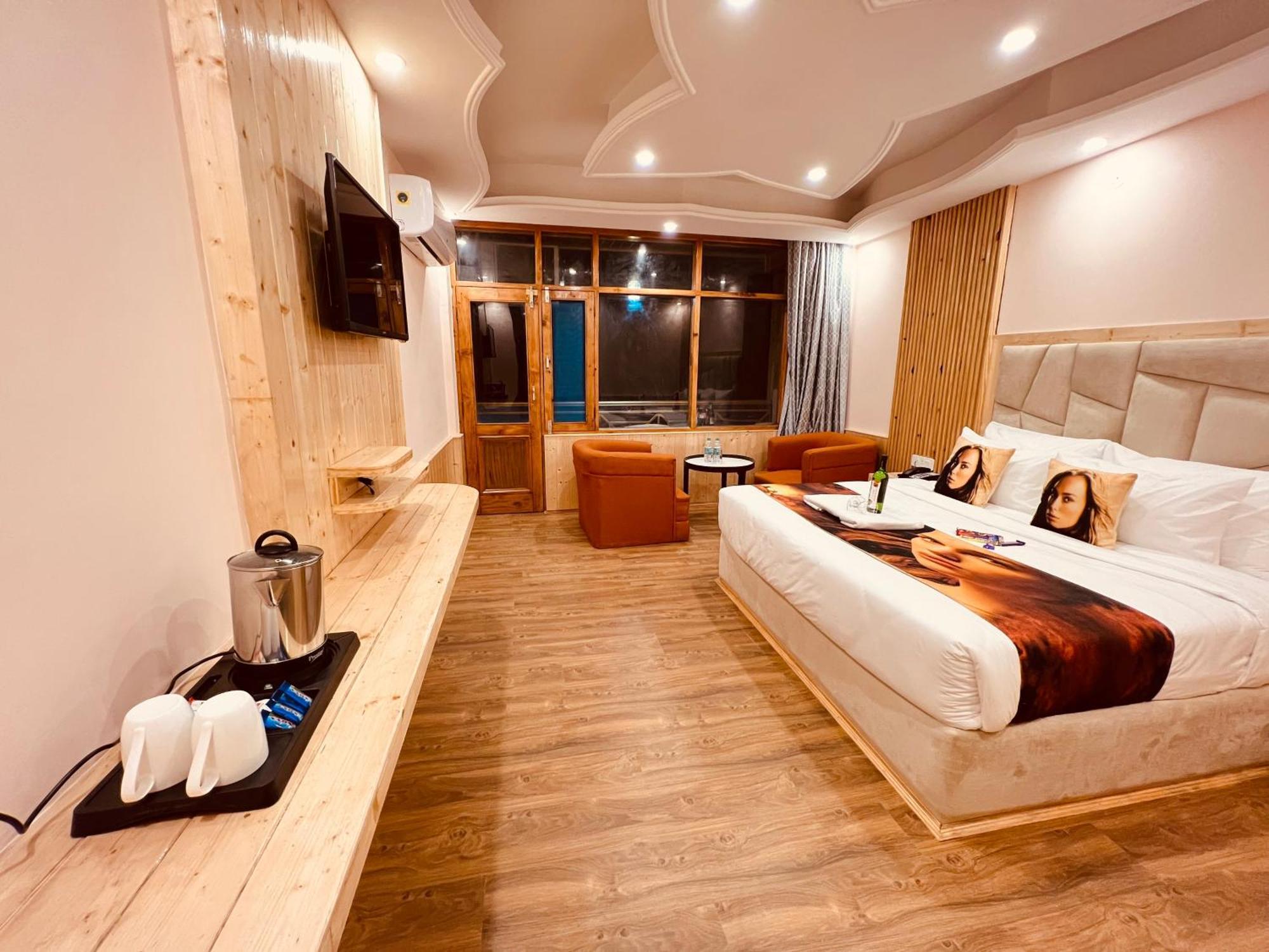 Hill River - Heated & Air Cooled - Near Mall Road , Of 2024- 2025 4* Manali (Himachal Pradesh)