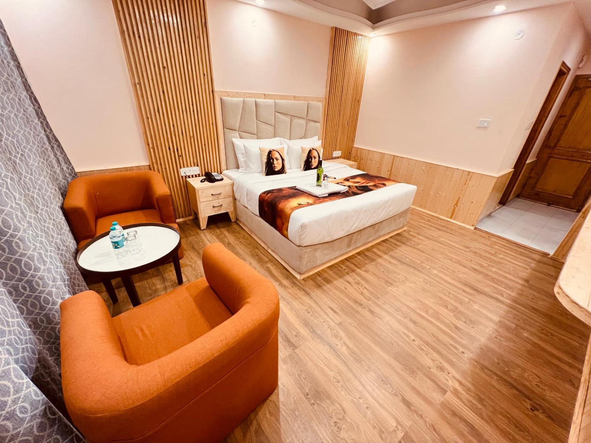 Hotel Hill River - Heated & Air Cooled - Near Mall Road , Of 2024- 2025