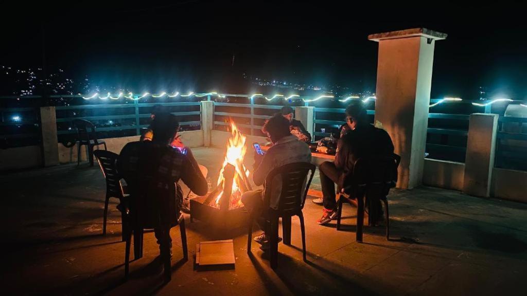 Hotel The Meadows Open Terrace Bonfire Manali (Himachal Pradesh)