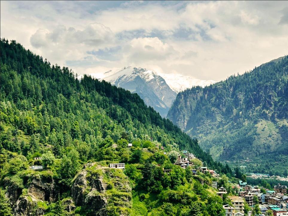 Bookmark Resorts, 5* Manali (Himachal Pradesh)