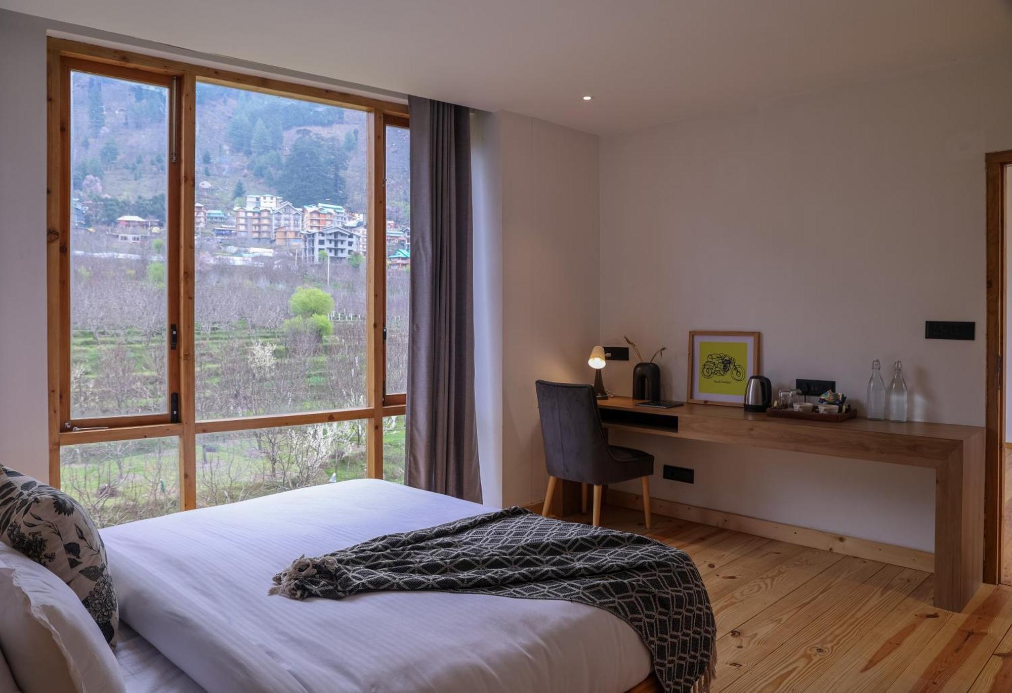 Warehouse Suites And Loft Hotel Manali (Himachal Pradesh)