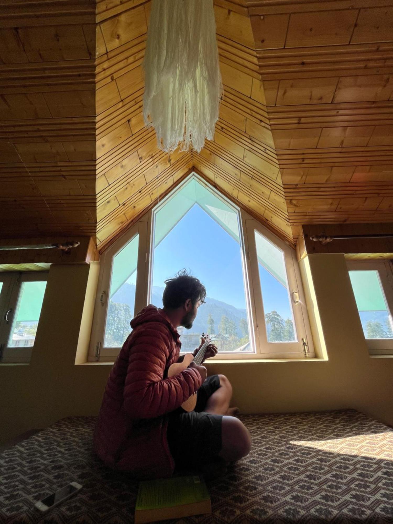 Fluestern -a Boutique Hostel *