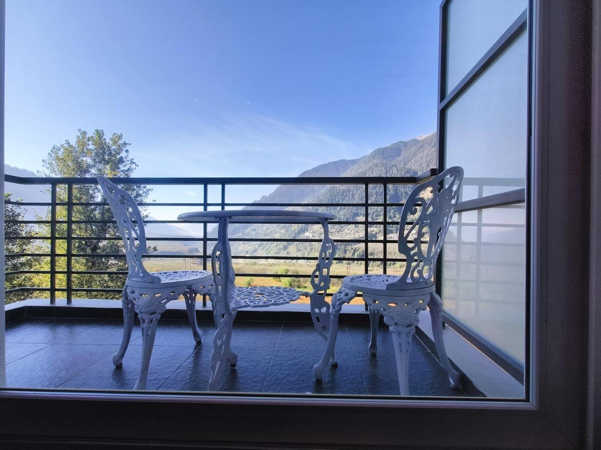 Justa Grand View & Spa, Hotel Manali (Himachal Pradesh)