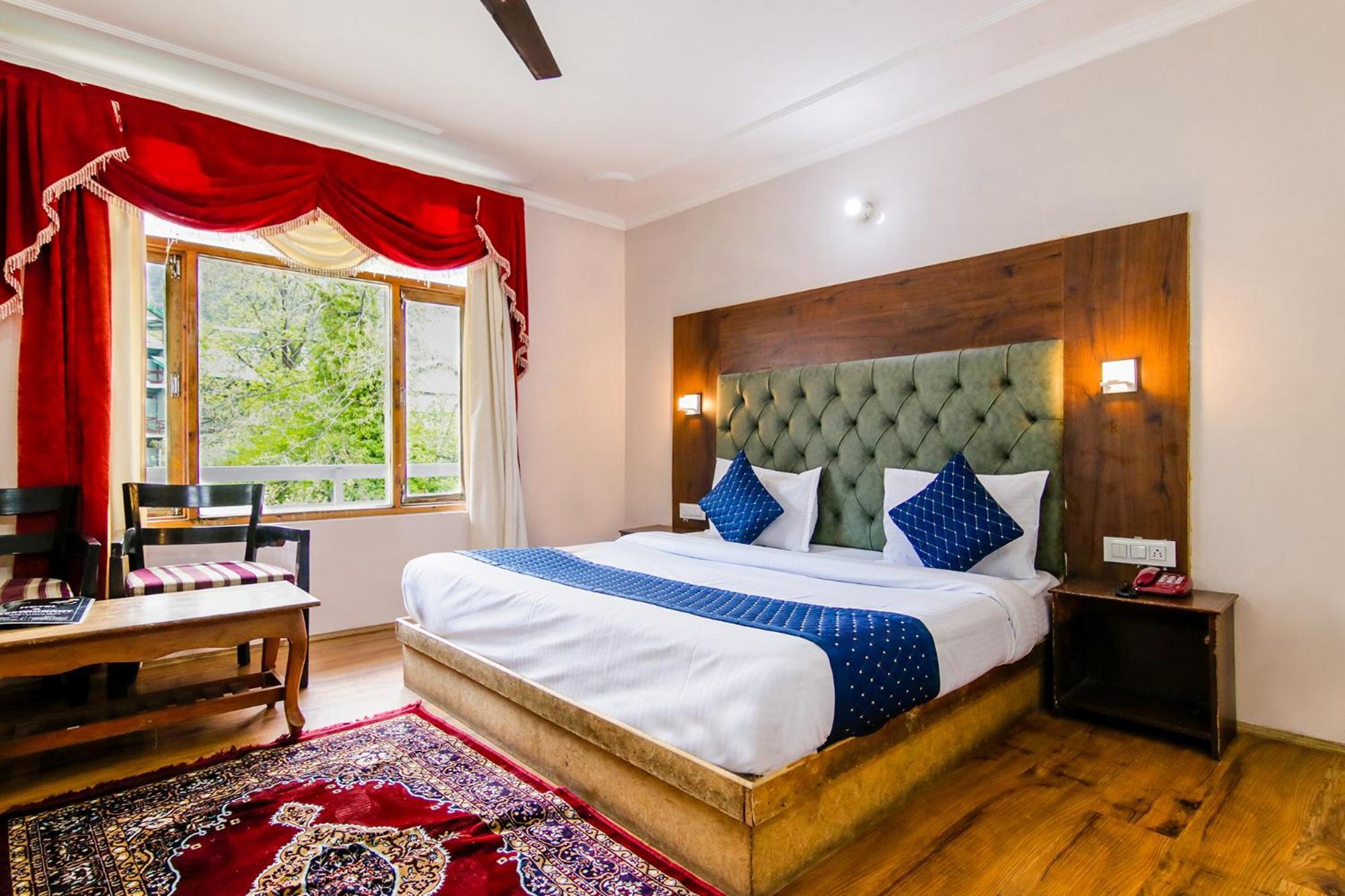 Fabhotel The Moon Hotel 3*