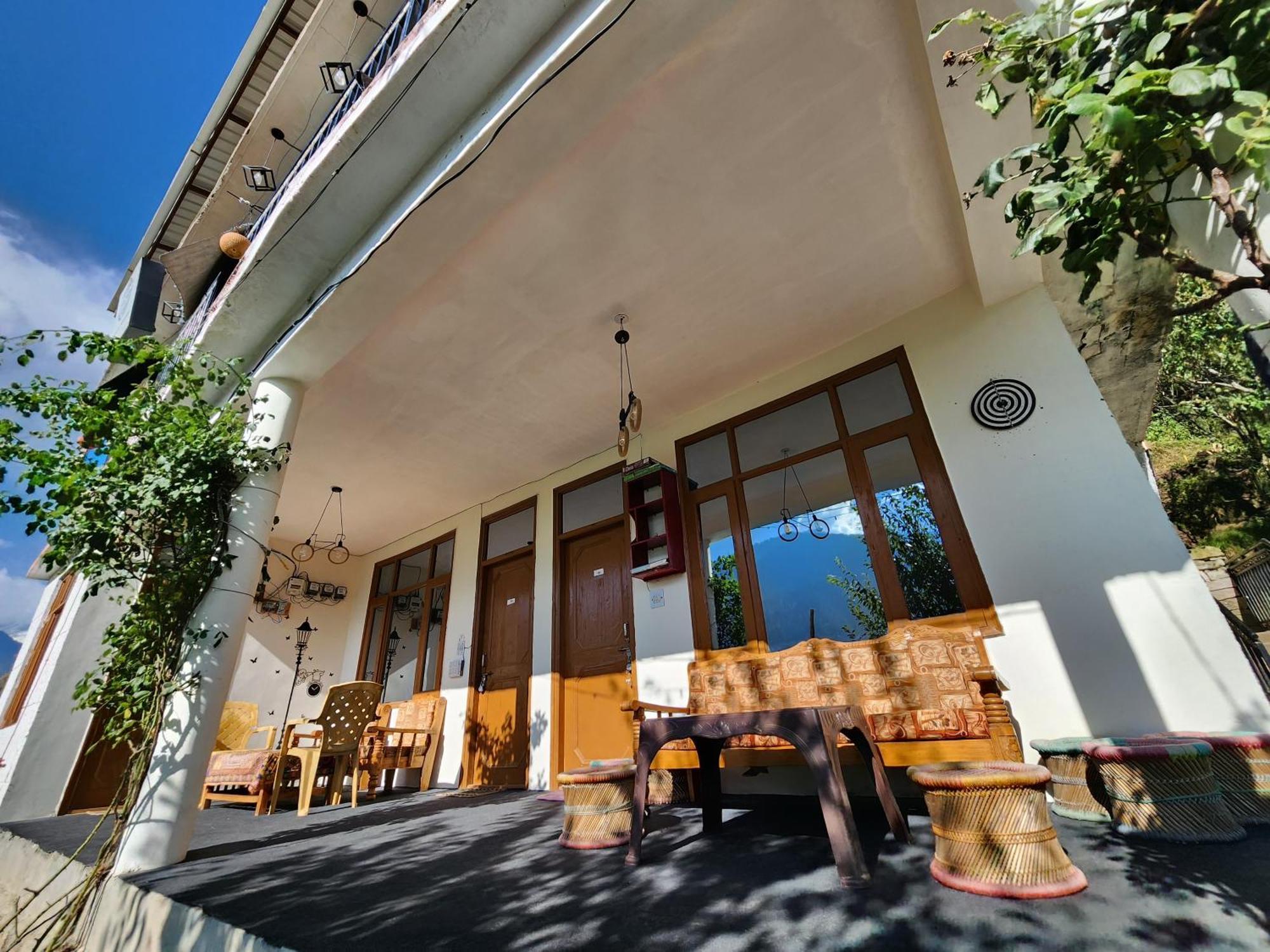 Homestay Safarnama Homestay - With Mountain And Sunset View Manali (Himachal Pradesh)