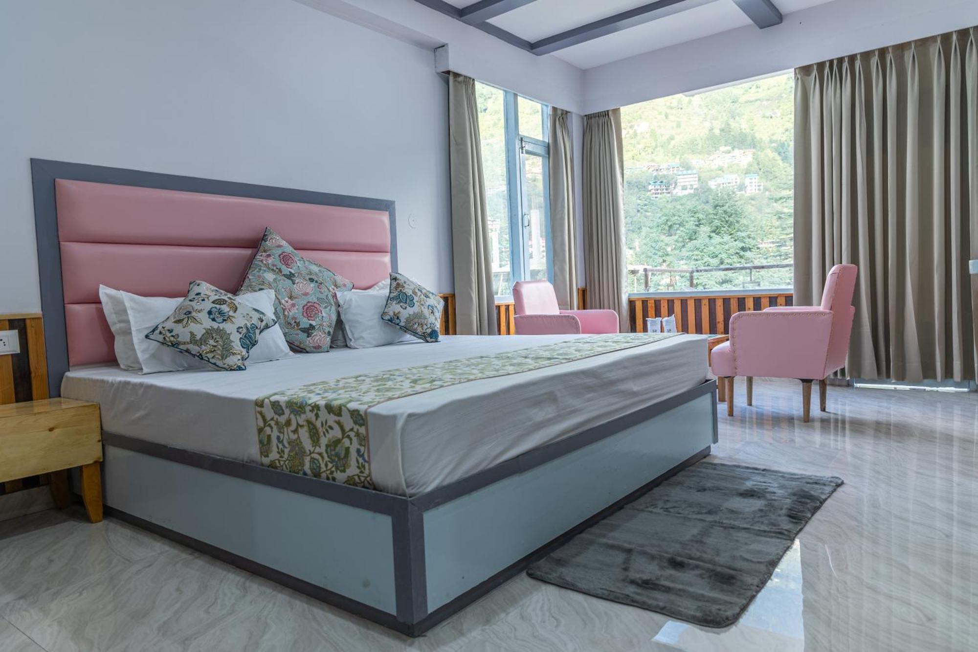 Hotel Apple Flower By Mall Road Manali (Himachal Pradesh)