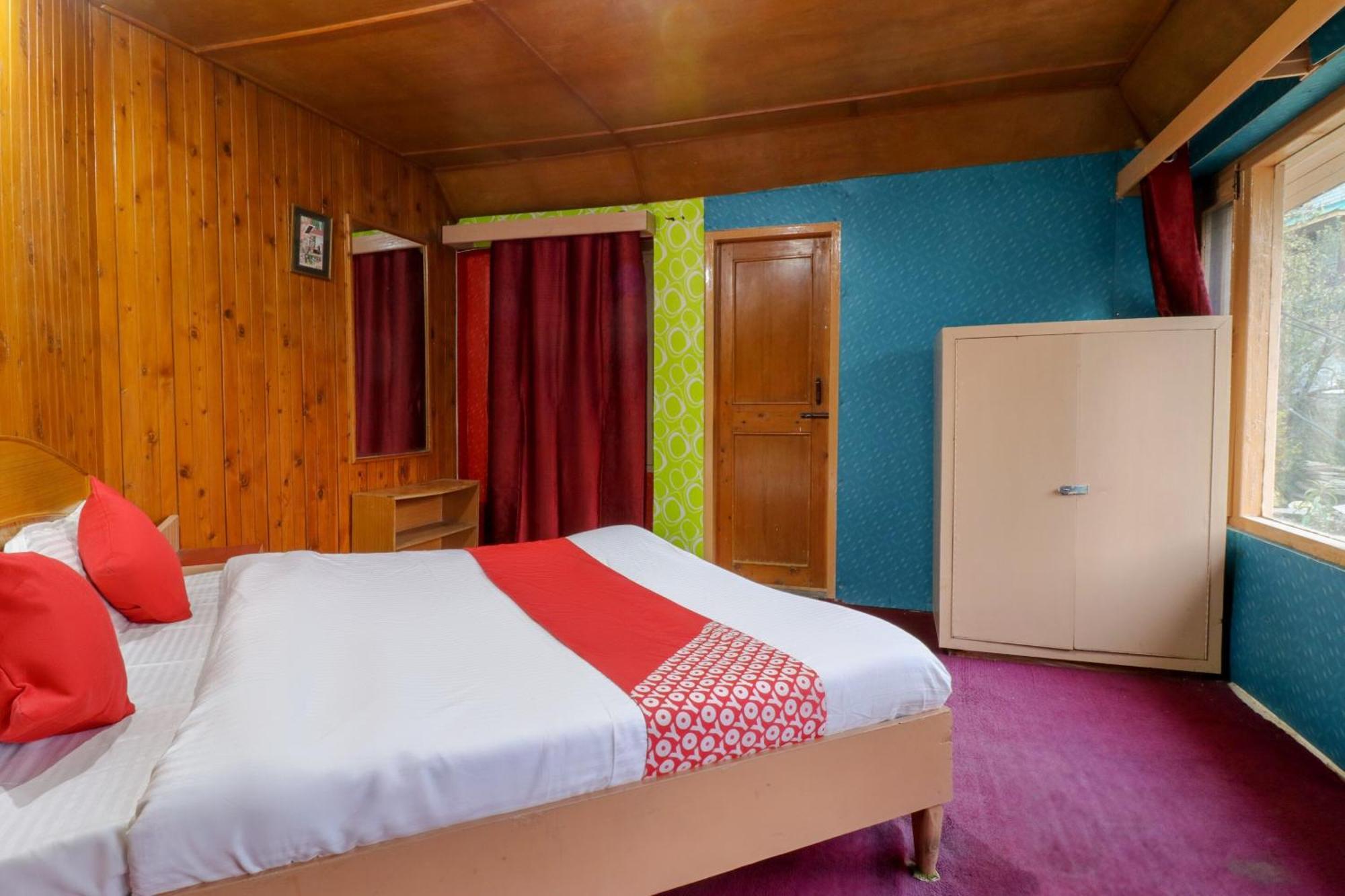 Flagship Blue Chip Hotel Manali (Himachal Pradesh)