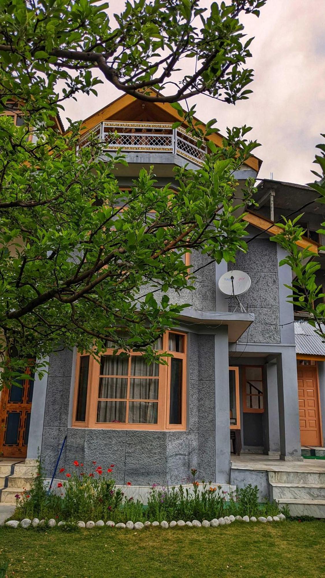 O Singh Saab Cotages 3* Manali (Himachal Pradesh)