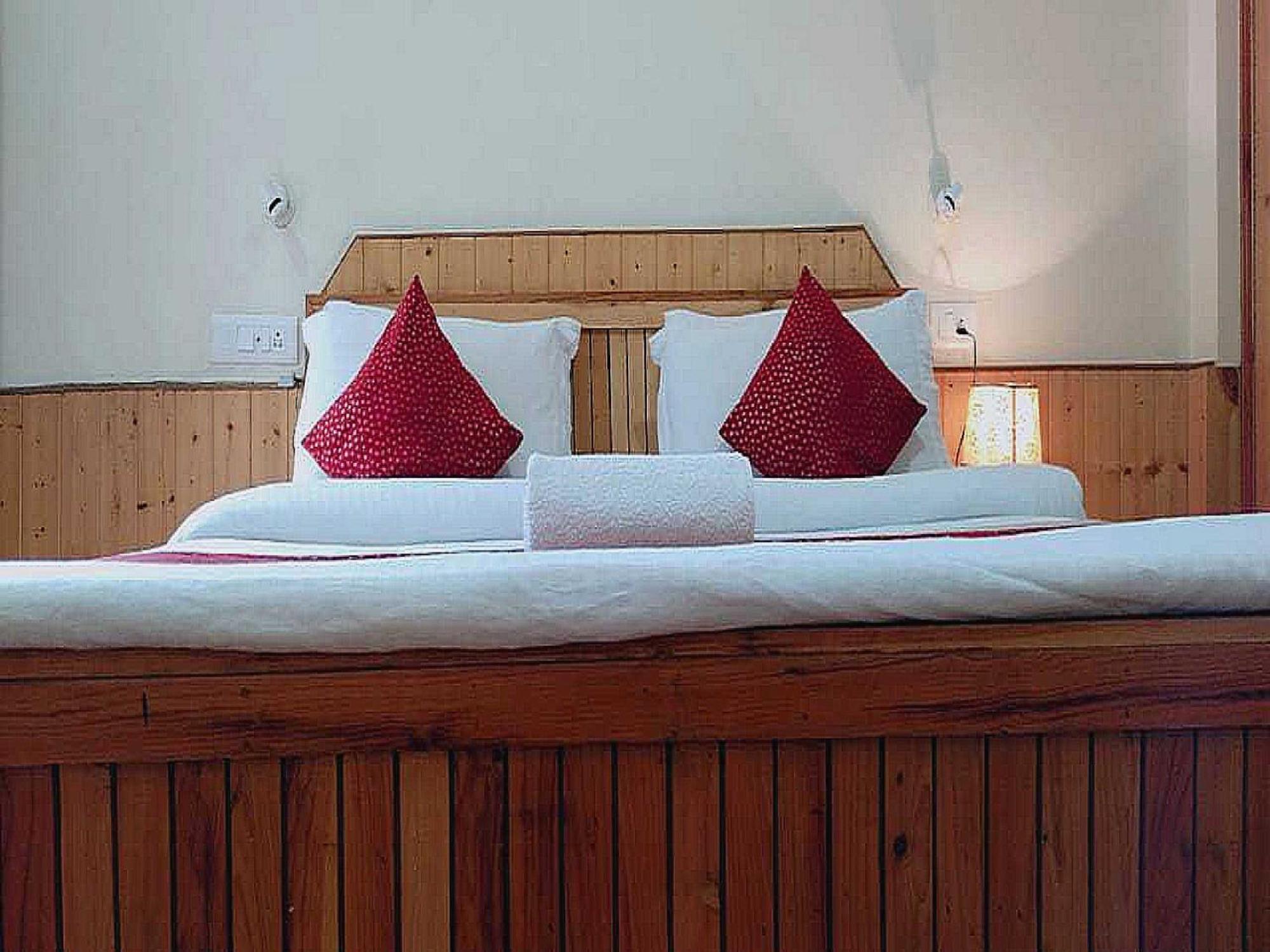 Hotel O Singh Saab Cotages Manali (Himachal Pradesh)