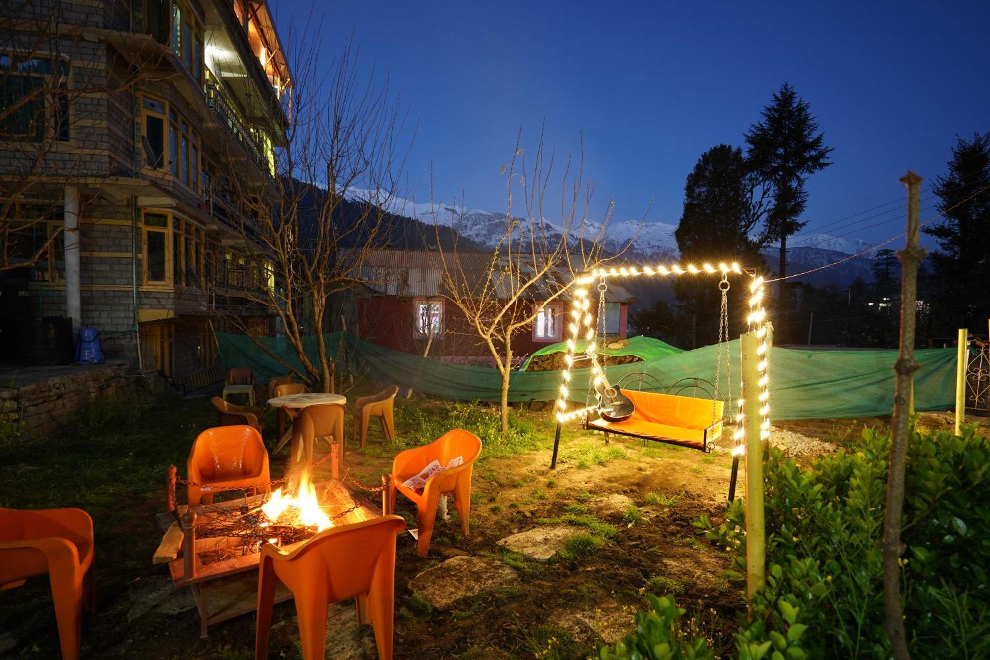 Shree Ram Cottage, ! 1,2,3 Bedroom Luxury Available 4*