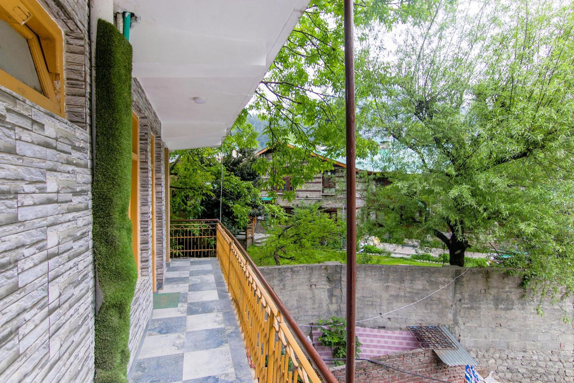 Fabhotel Negis Shivalay 3*