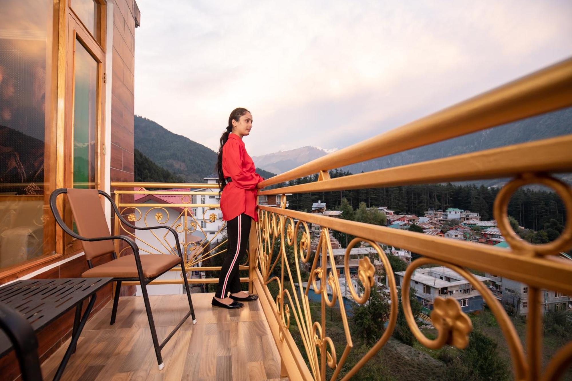 Hotel Smugglers Mountain View - Heated & Air Cooled #free Pick From Volvo Bus Stand 4*