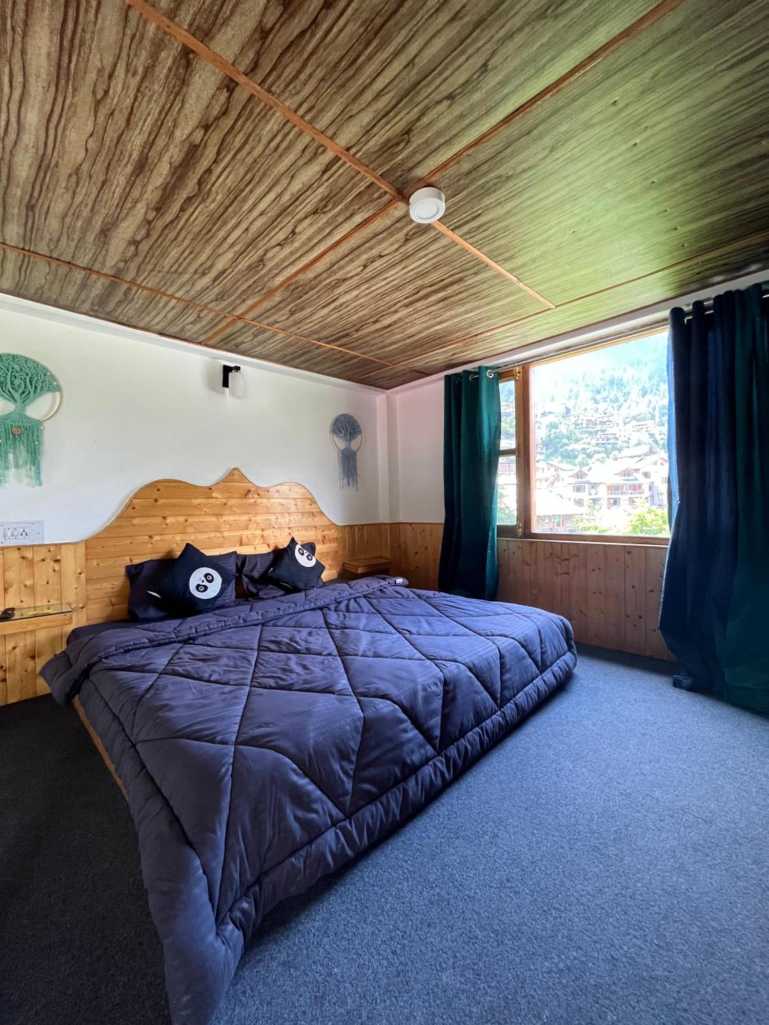 Sleepy Panda Hostel