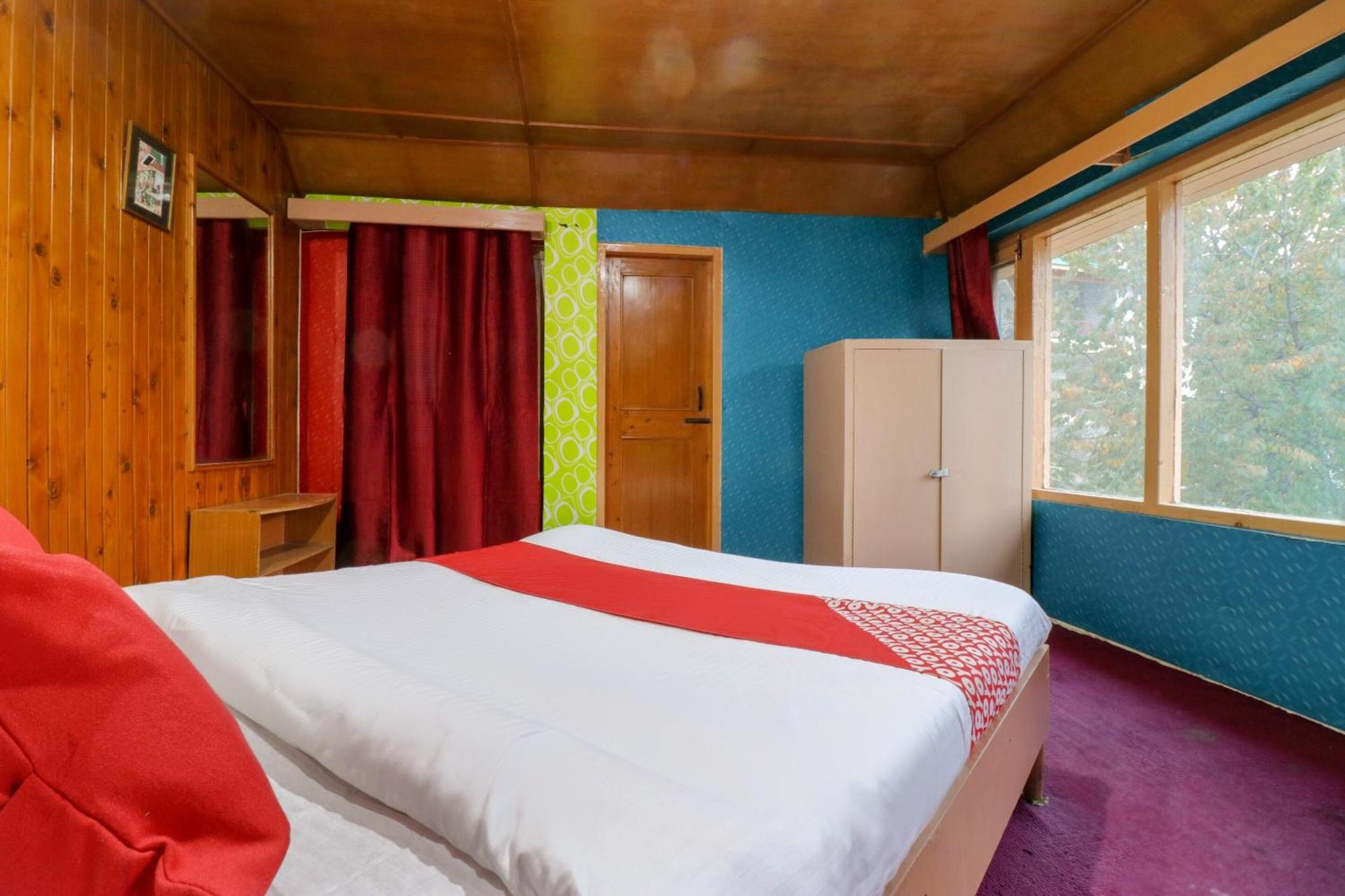 Hotel Flagship Blue Chip Manali (Himachal Pradesh)