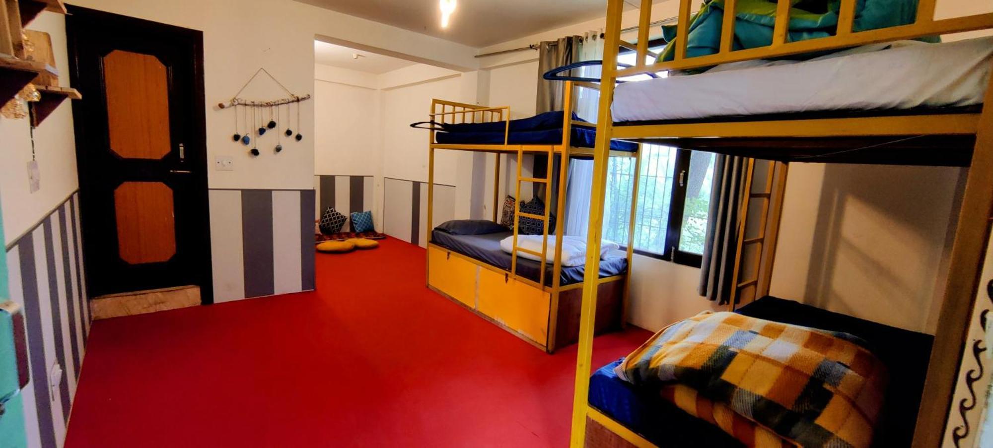 Safar Hostel *