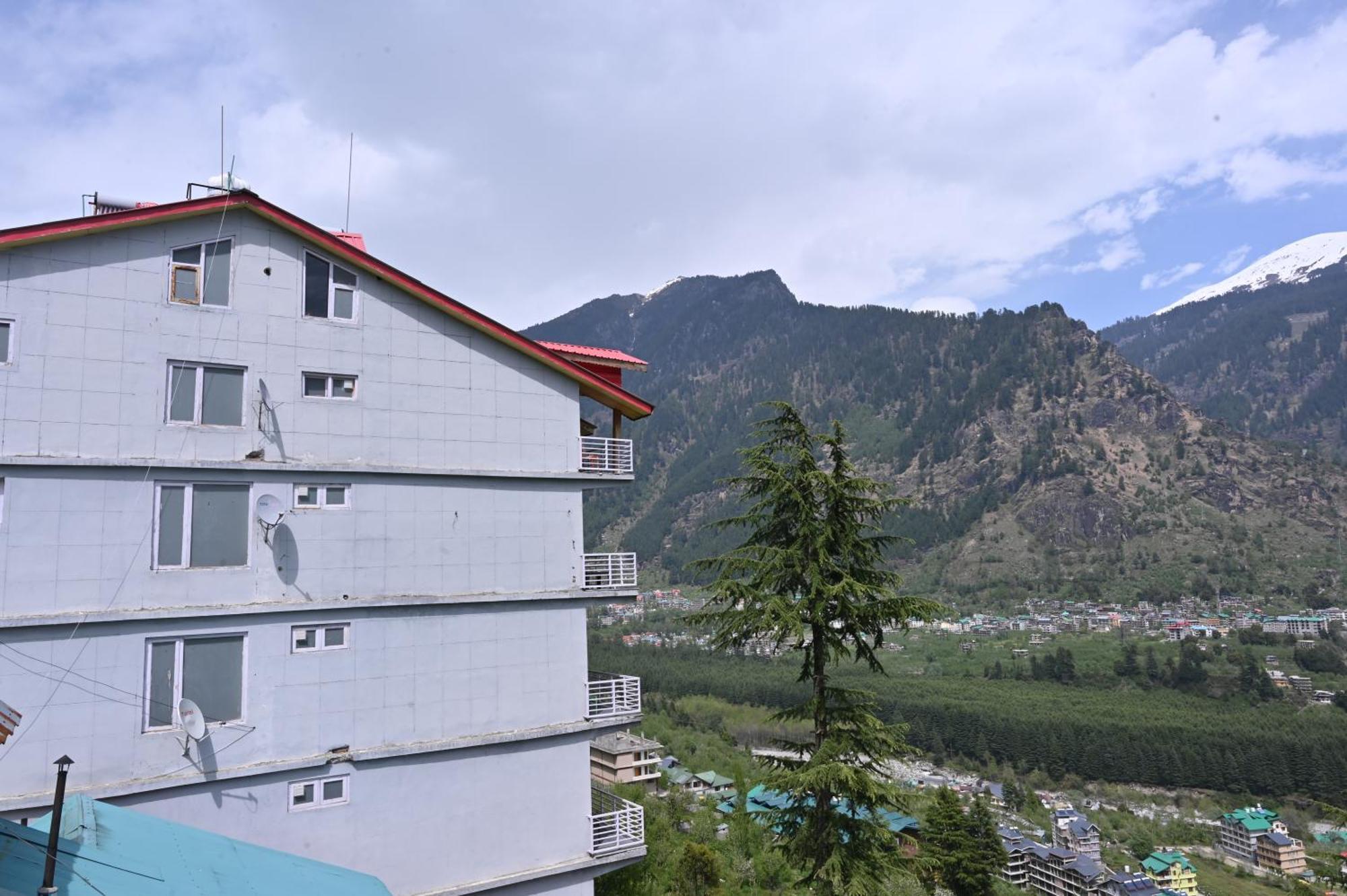 Seven Hills Hotel