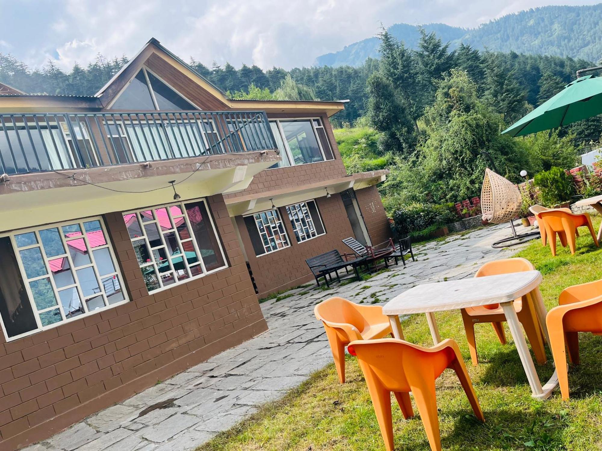 Iva Manali- A Luxury Mountain View 4* Manali (Himachal Pradesh)