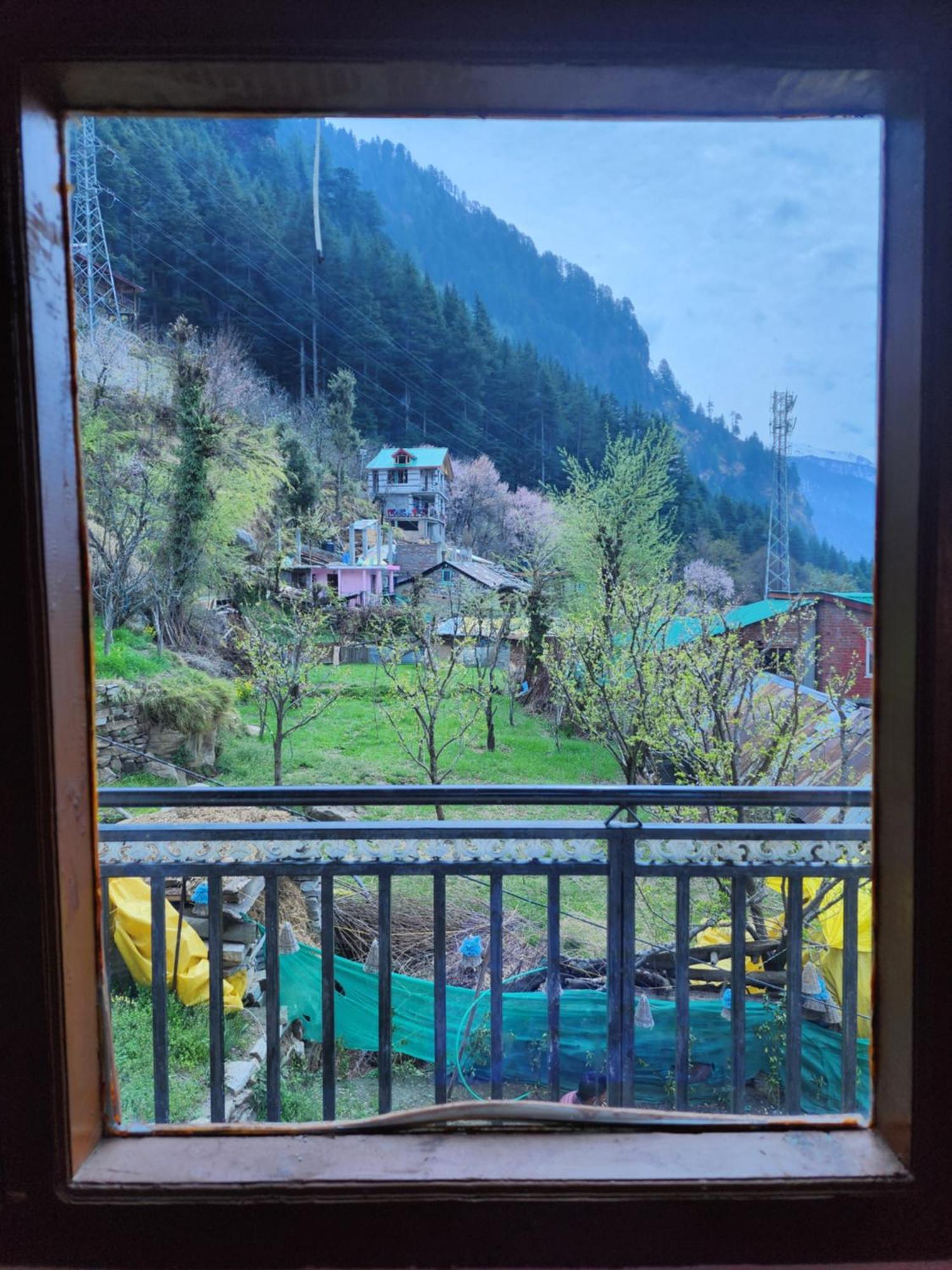 Safarnama Homestay - With Mountain And Sunset View * Manali (Himachal Pradesh)