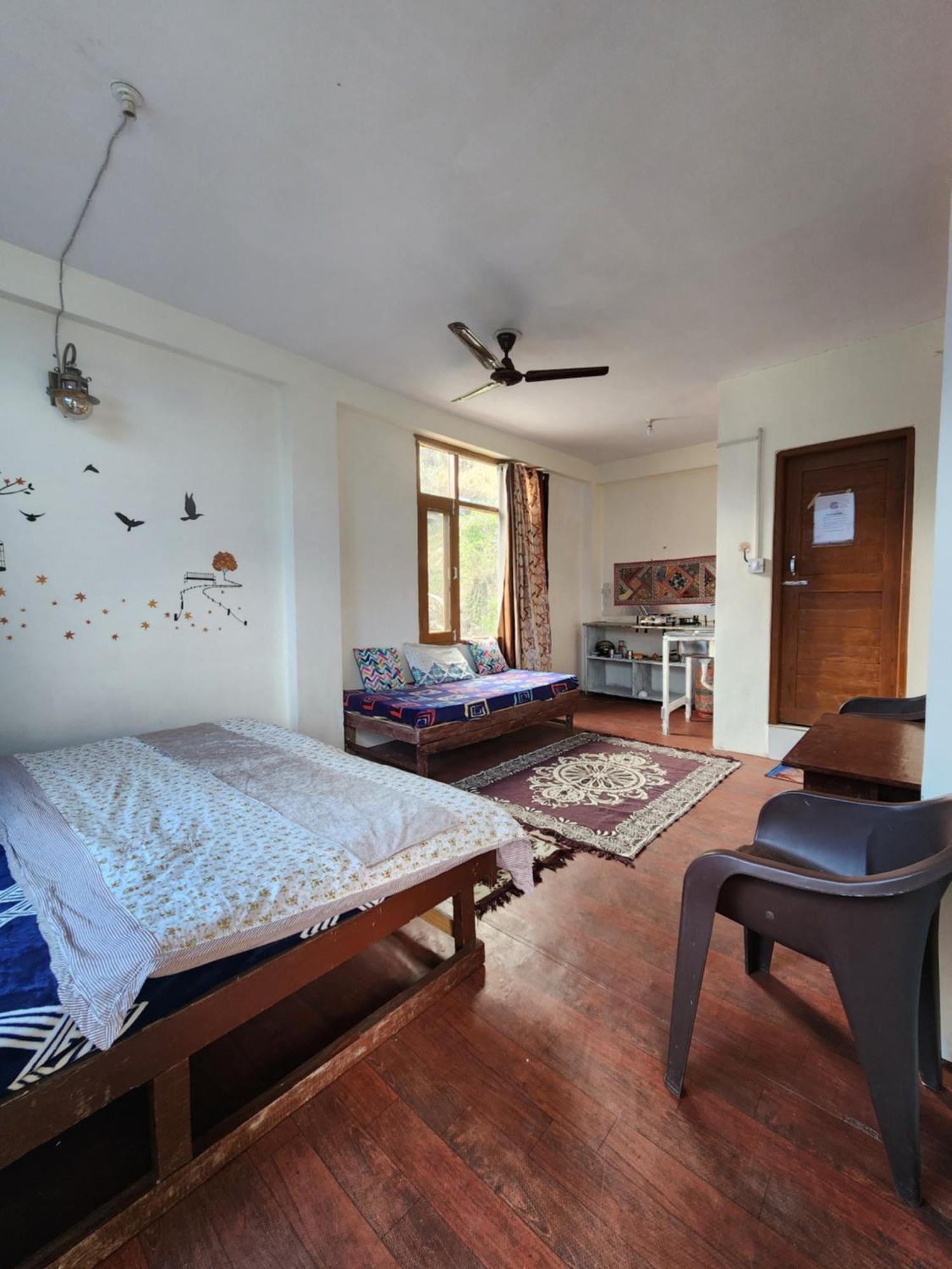 Safarnama Homestay - With Mountain And Sunset View Homestay
