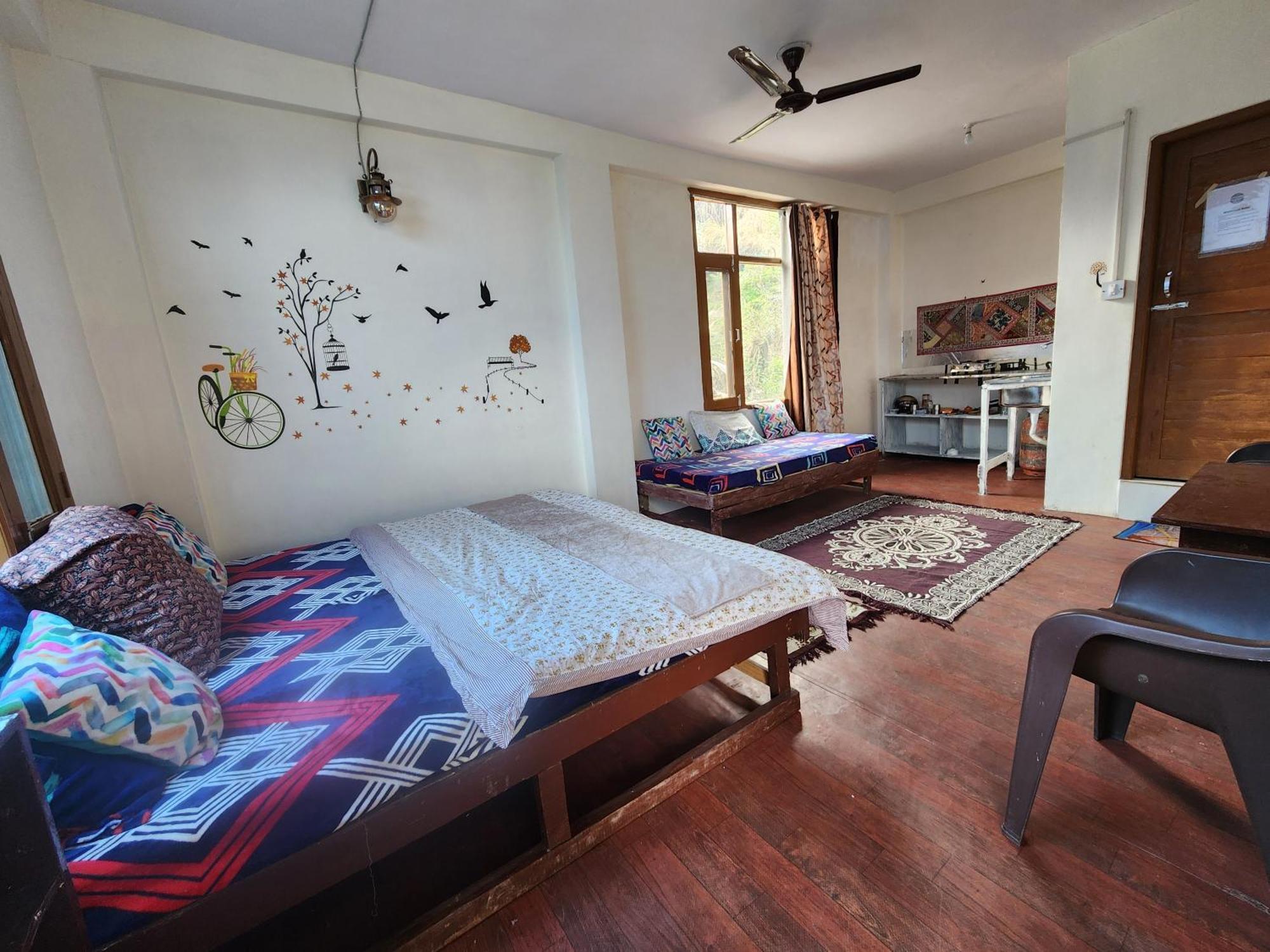 Safarnama Homestay - With Mountain And Sunset View Homestay *