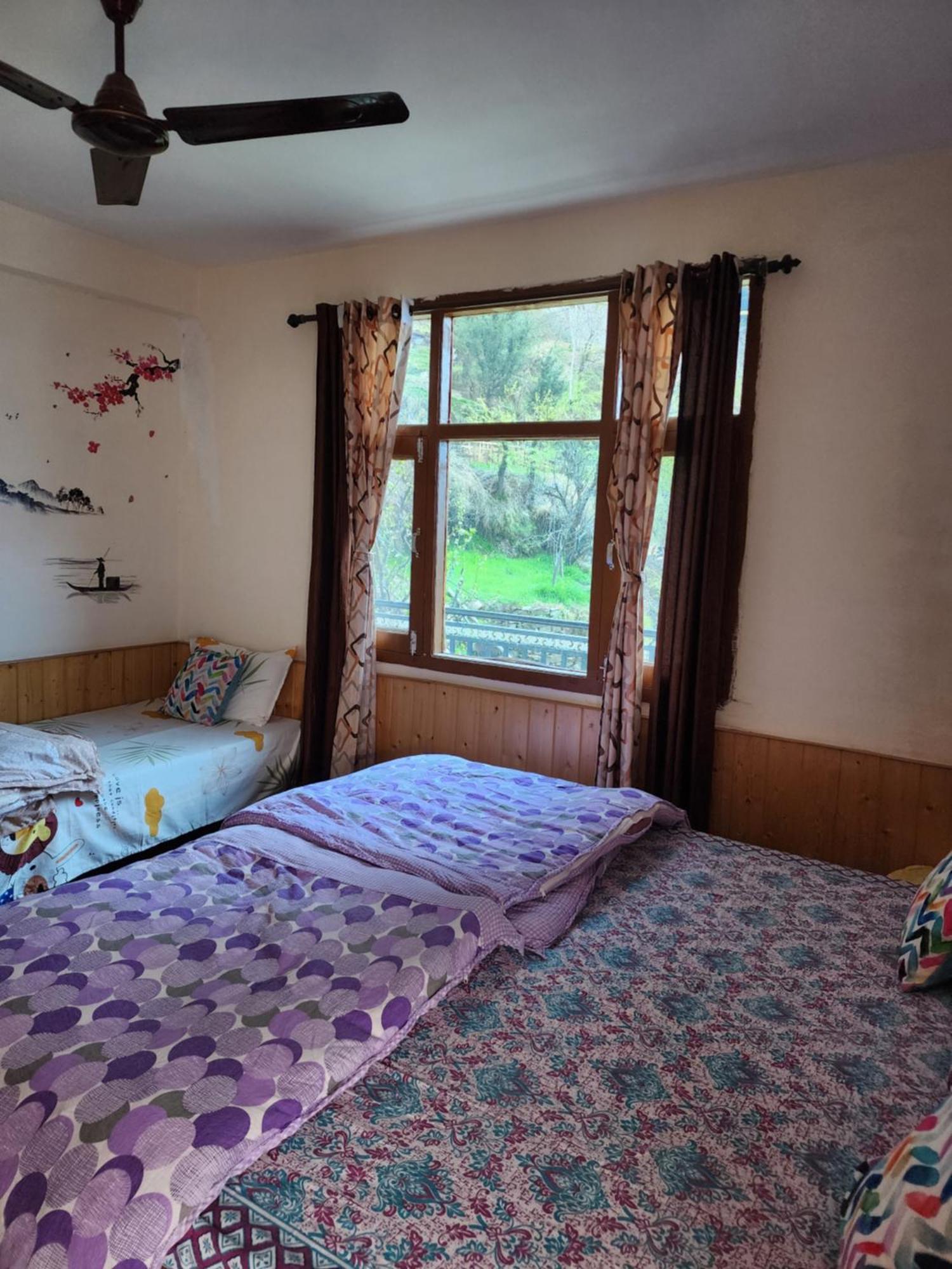 Safarnama Homestay - With Mountain And Sunset View