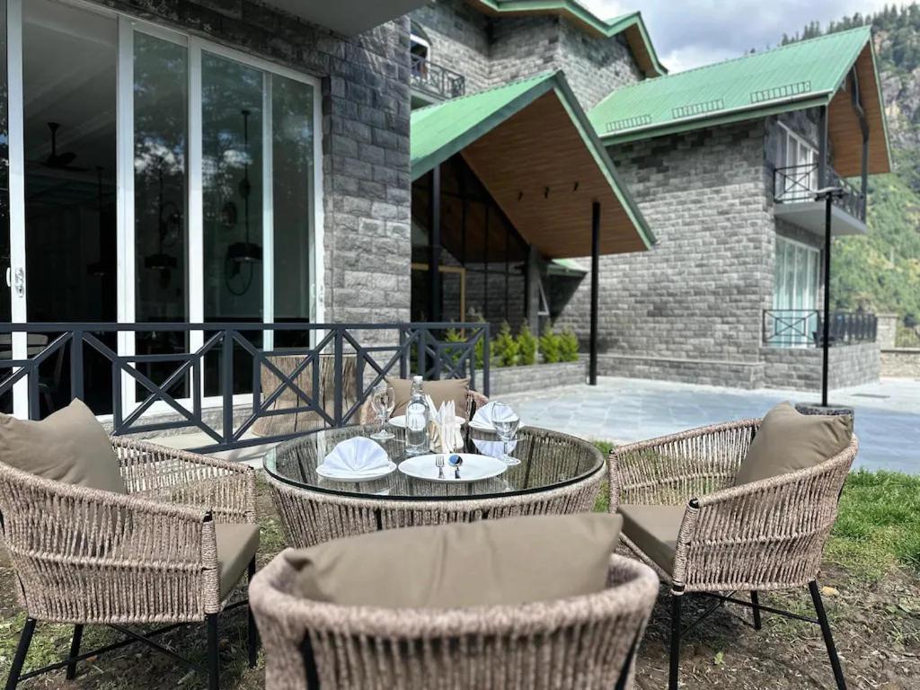 Hotel Nivasana - A Luxury Boutique Manali (Himachal Pradesh)