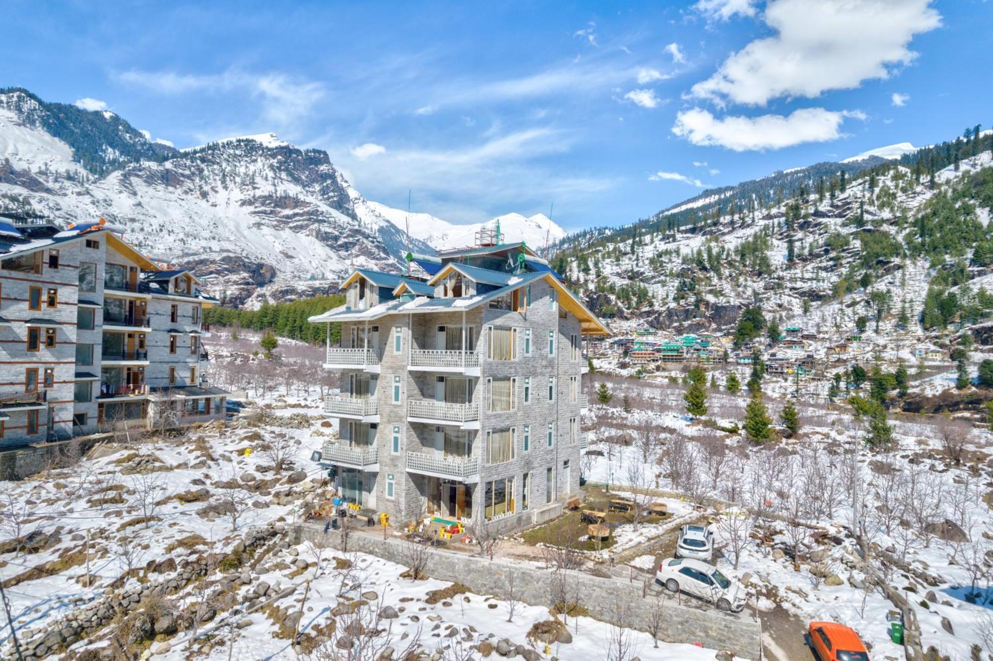 La Aero In Snow Mountains Hotel 4*