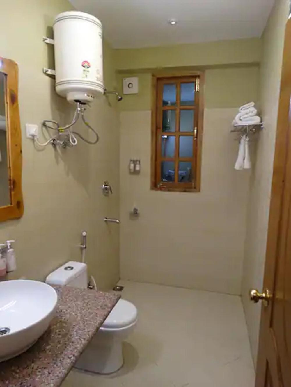 Regenta By Riverside Hotel Manali (Himachal Pradesh)