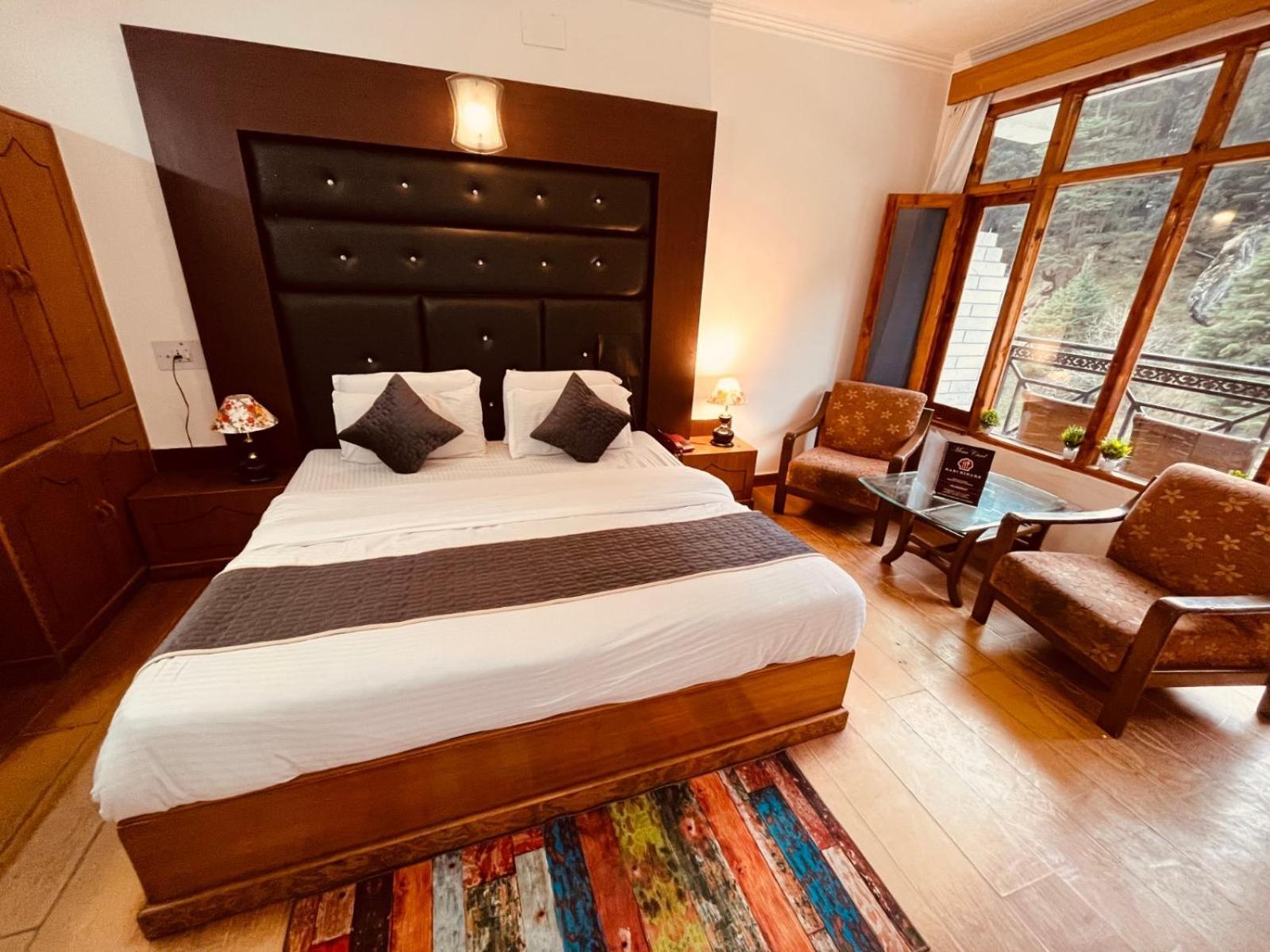 River View - Affordable Luxury Near Mall Road Manali (Himachal Pradesh)