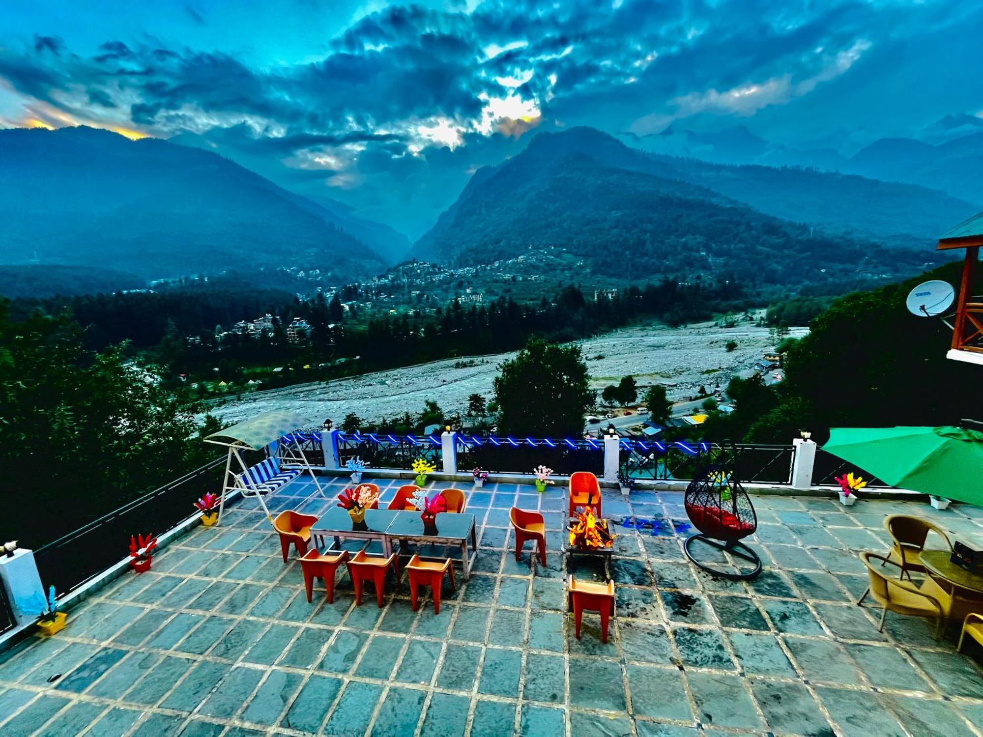 Hotel Hollywood - A True Riverview 4*