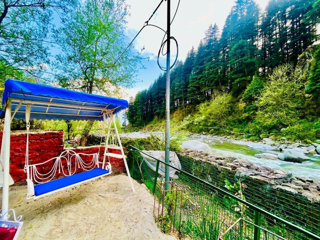 River View - Affordable Luxury Near Mall Road Hotel