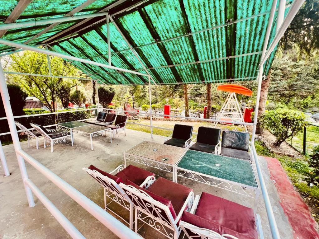 River View - Affordable Luxury Near Mall Road Hotel