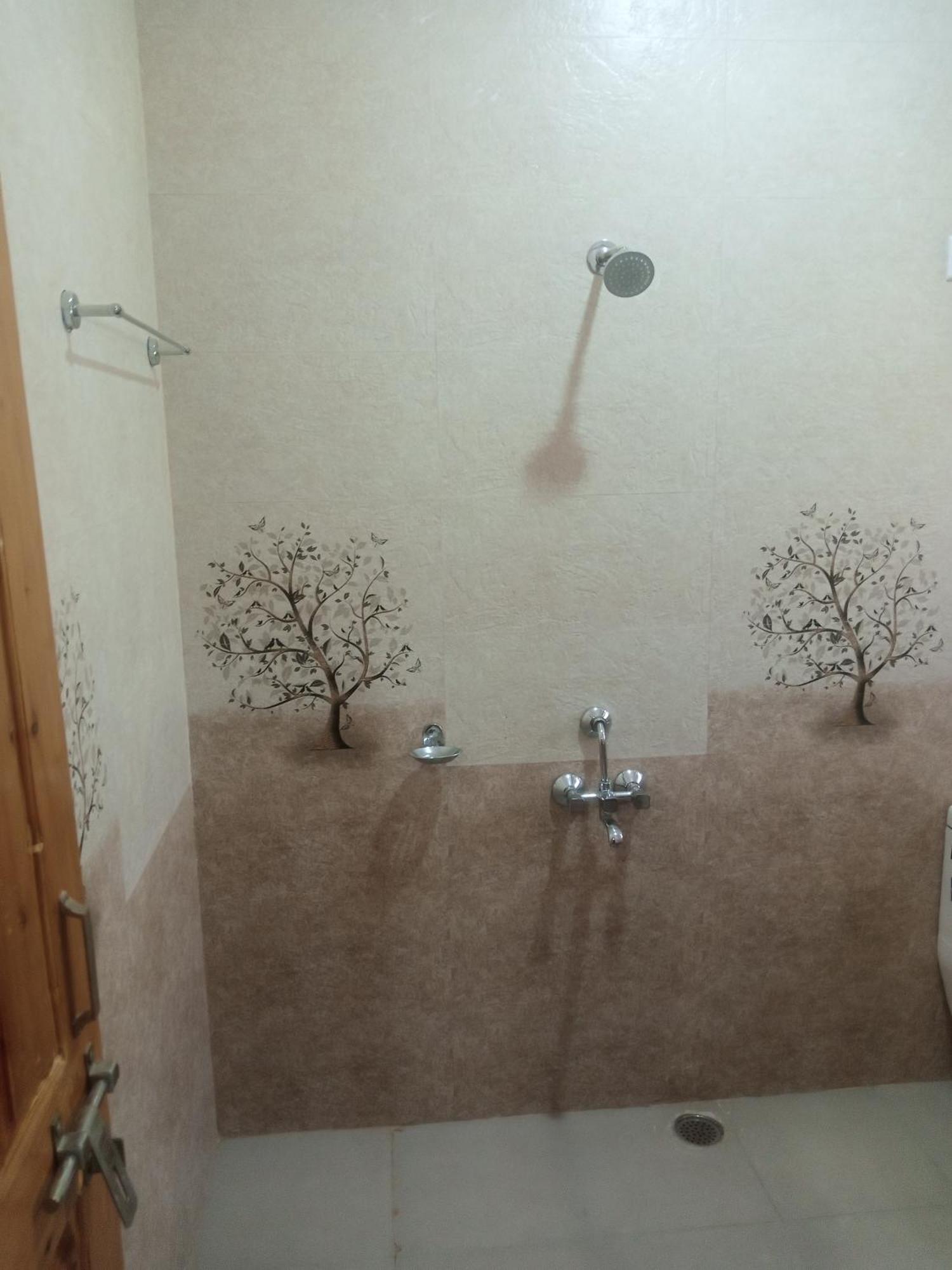 Apartment River Stone *
