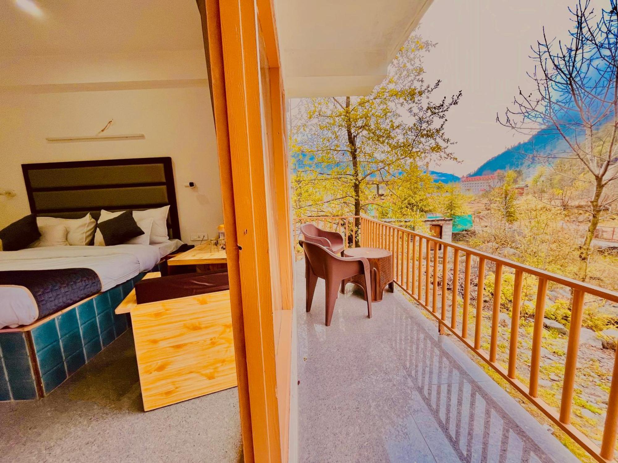 Hotel Himalayan Hill Queen Resort, M98160-43400 4*