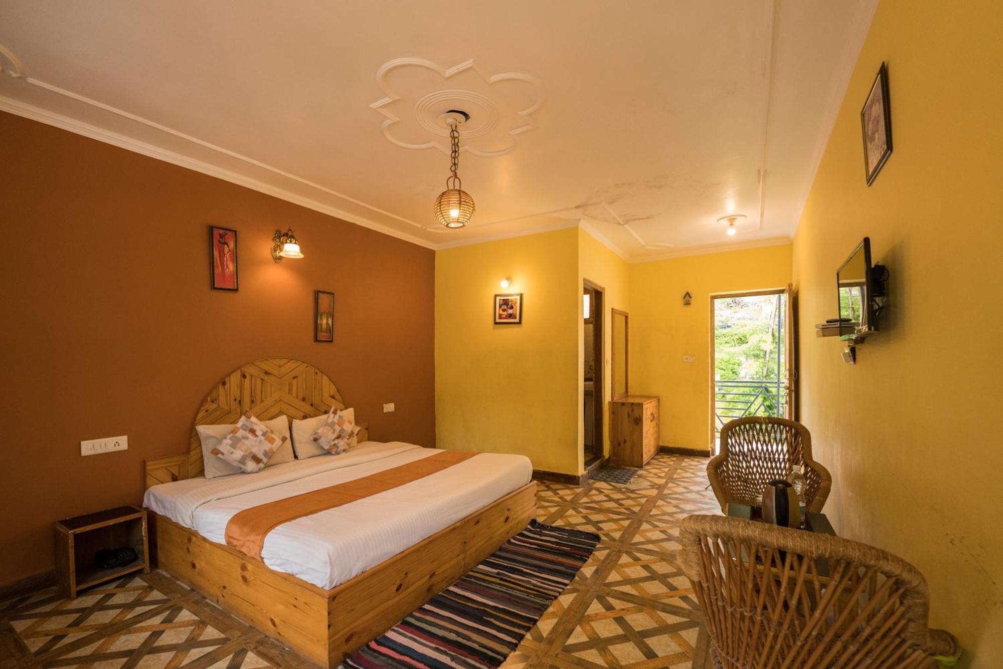 Resort The Village Manali- Cafe, Bar & Bistro *