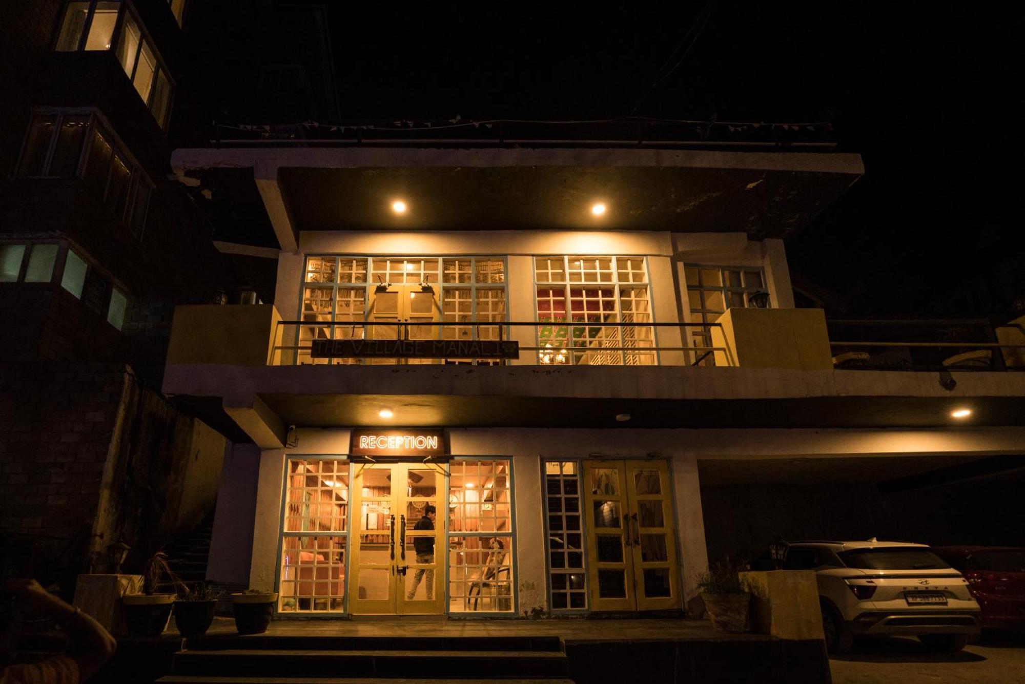 Resort The Village Manali- Cafe, Bar & Bistro Manali (Himachal Pradesh)