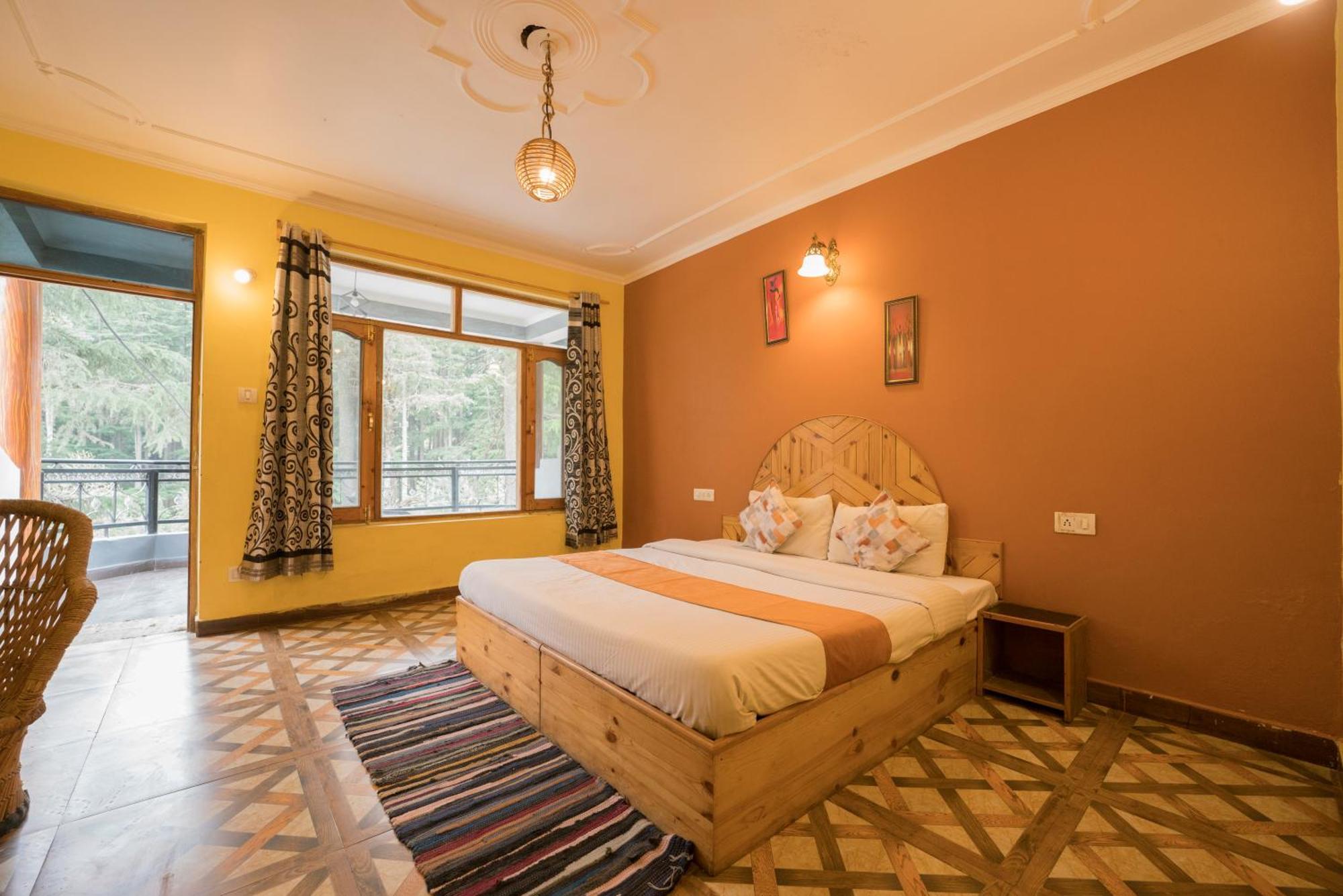 The Village Manali- Cafe, Bar & Bistro Resort Manali (Himachal Pradesh)