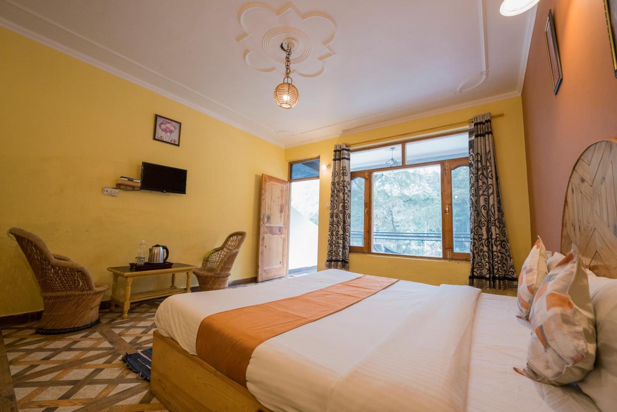 The Village Manali- Cafe, Bar & Bistro Manali (Himachal Pradesh)